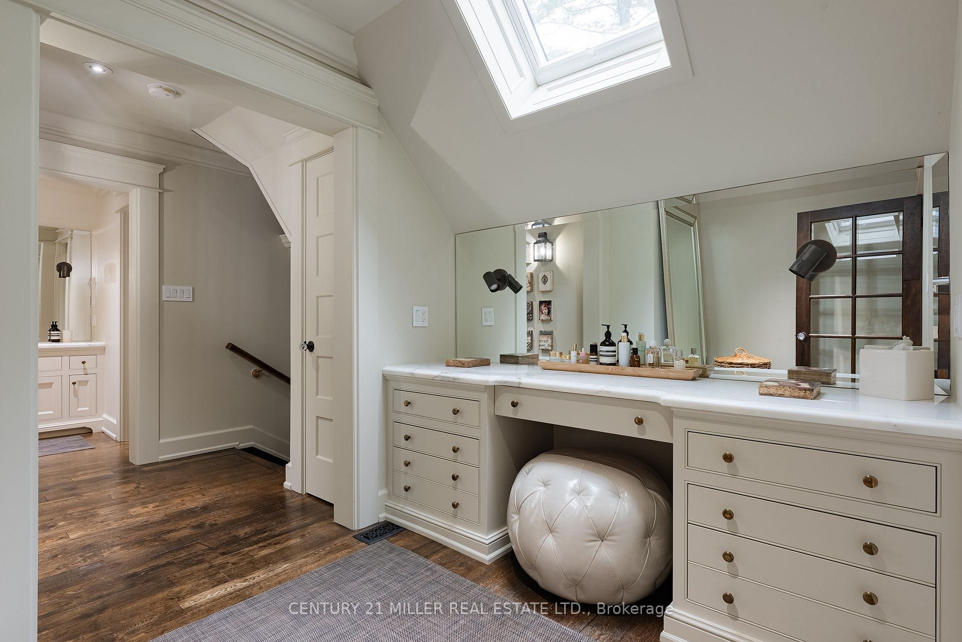 Photo 32 of 243 Alscot Crescent, Oakville, Morrison — HOMEH