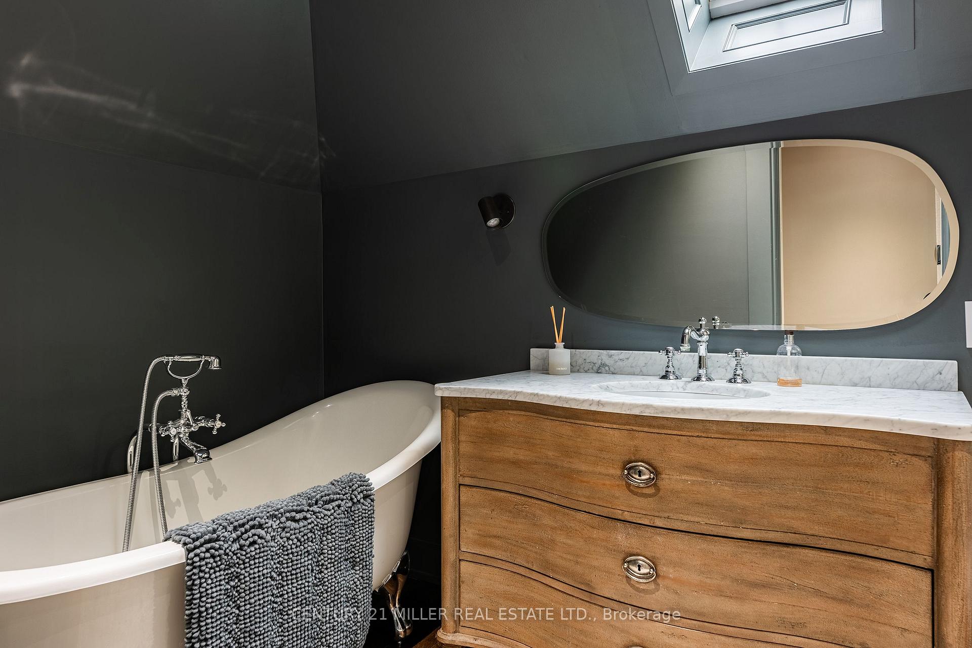 Photo 40 of 243 Alscot Crescent, Oakville, Morrison — HOMEH