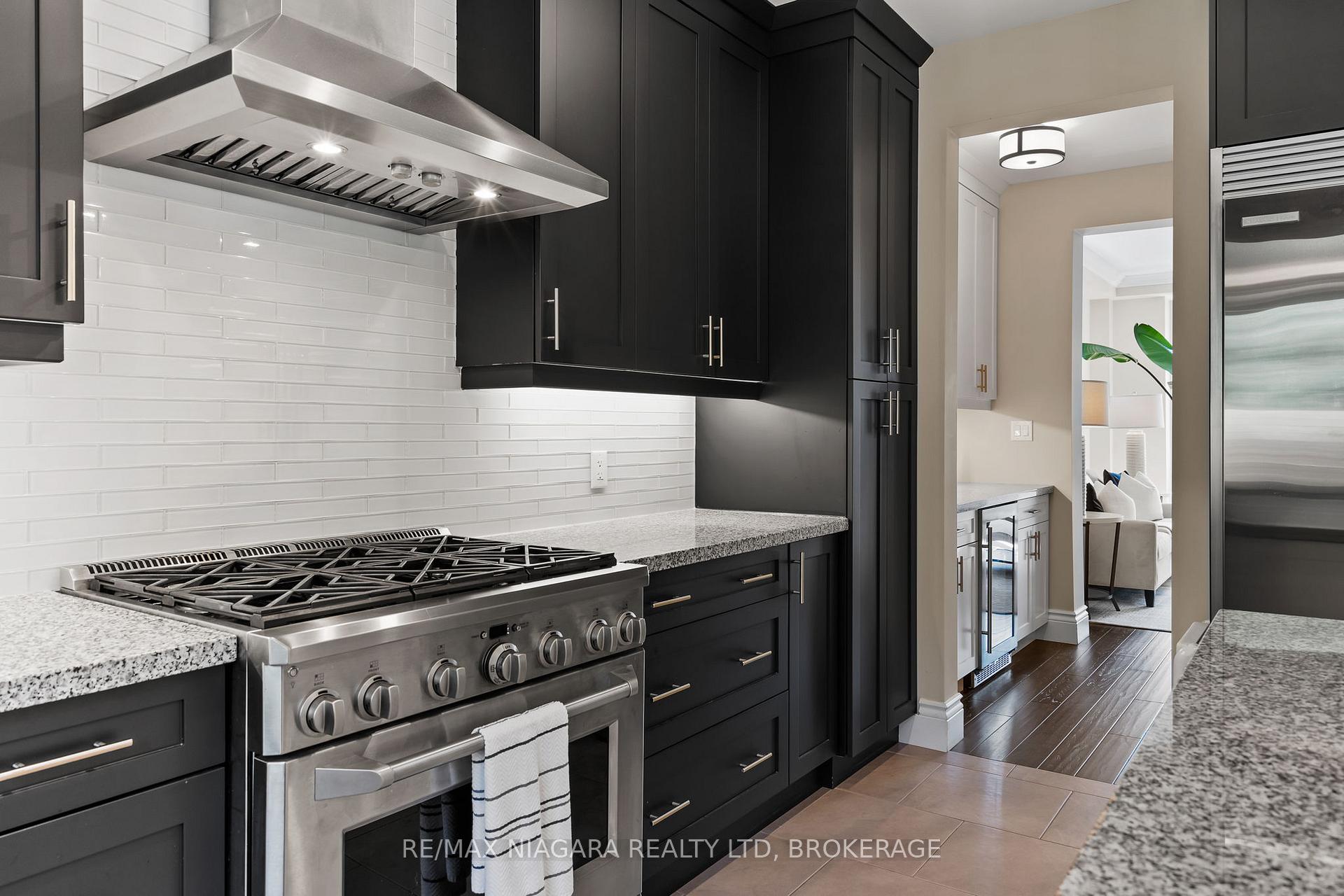 Photo 11 of 54 Philmori Boulevard, Pelham, Fonthill — HOMEH