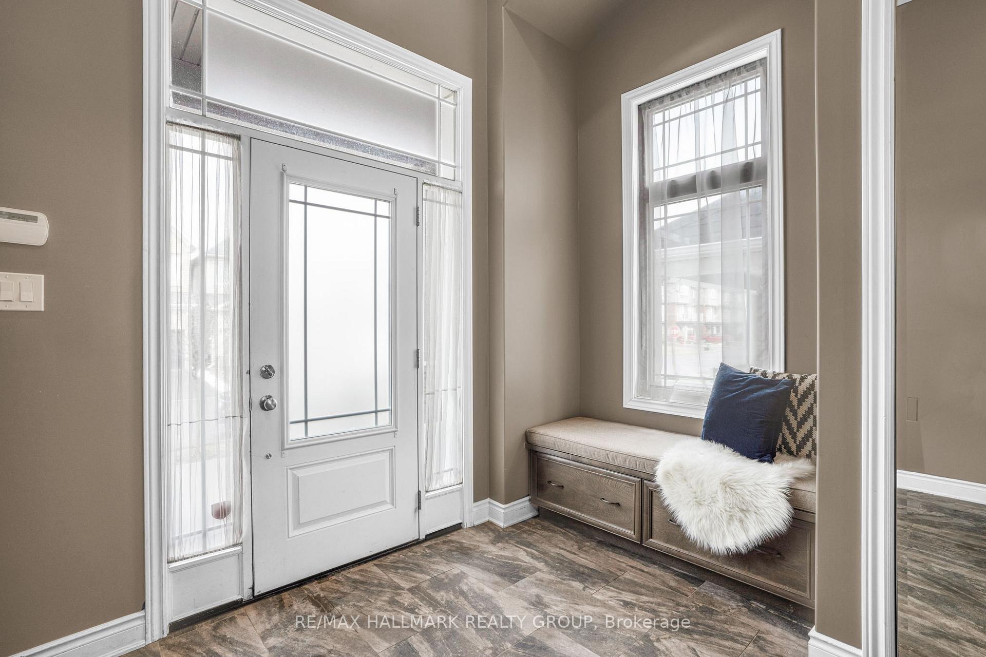 Photo 2 of 204 Casa Grande Circle, Ottawa, Avalon West — HOMEH