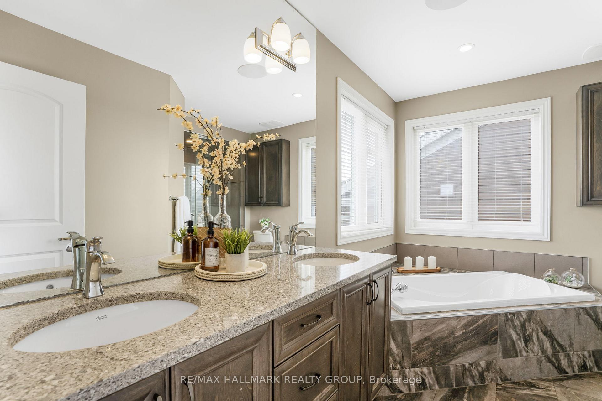 Photo 20 of 204 Casa Grande Circle, Ottawa, Avalon West — HOMEH