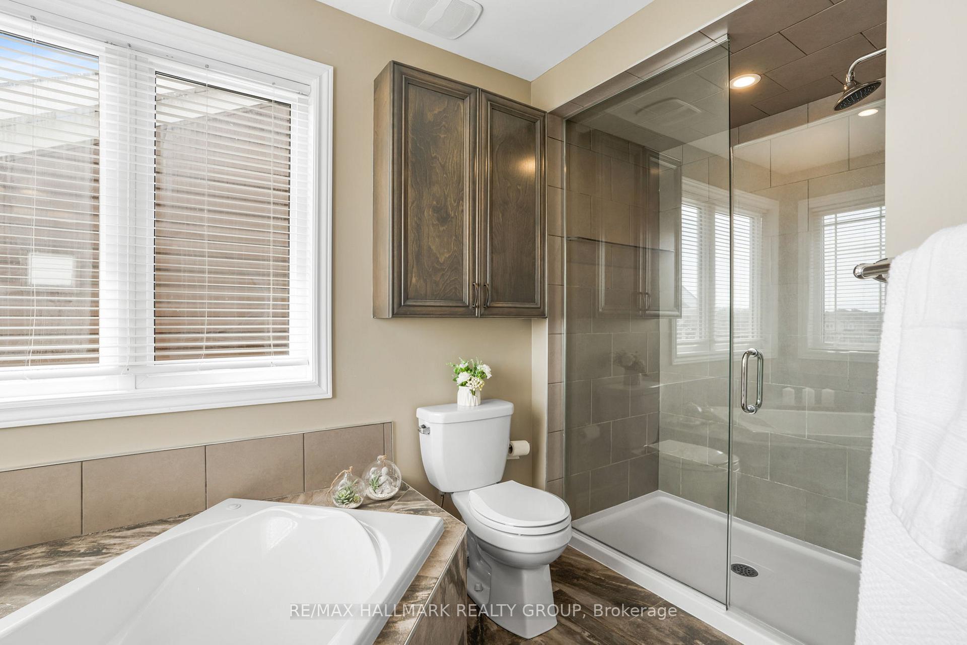 Photo 21 of 204 Casa Grande Circle, Ottawa, Avalon West — HOMEH