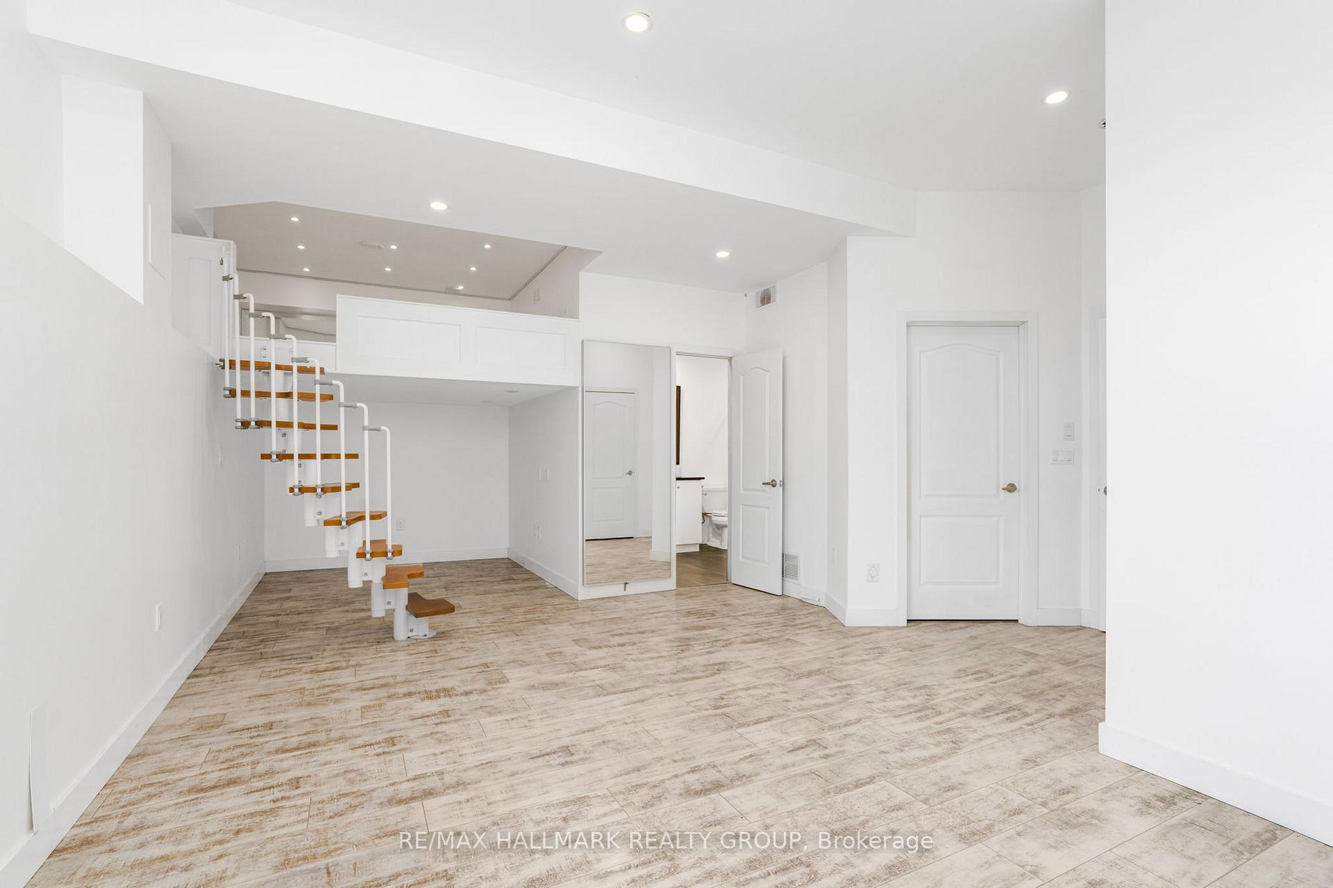 Photo 26 of 204 Casa Grande Circle, Ottawa, Avalon West — HOMEH