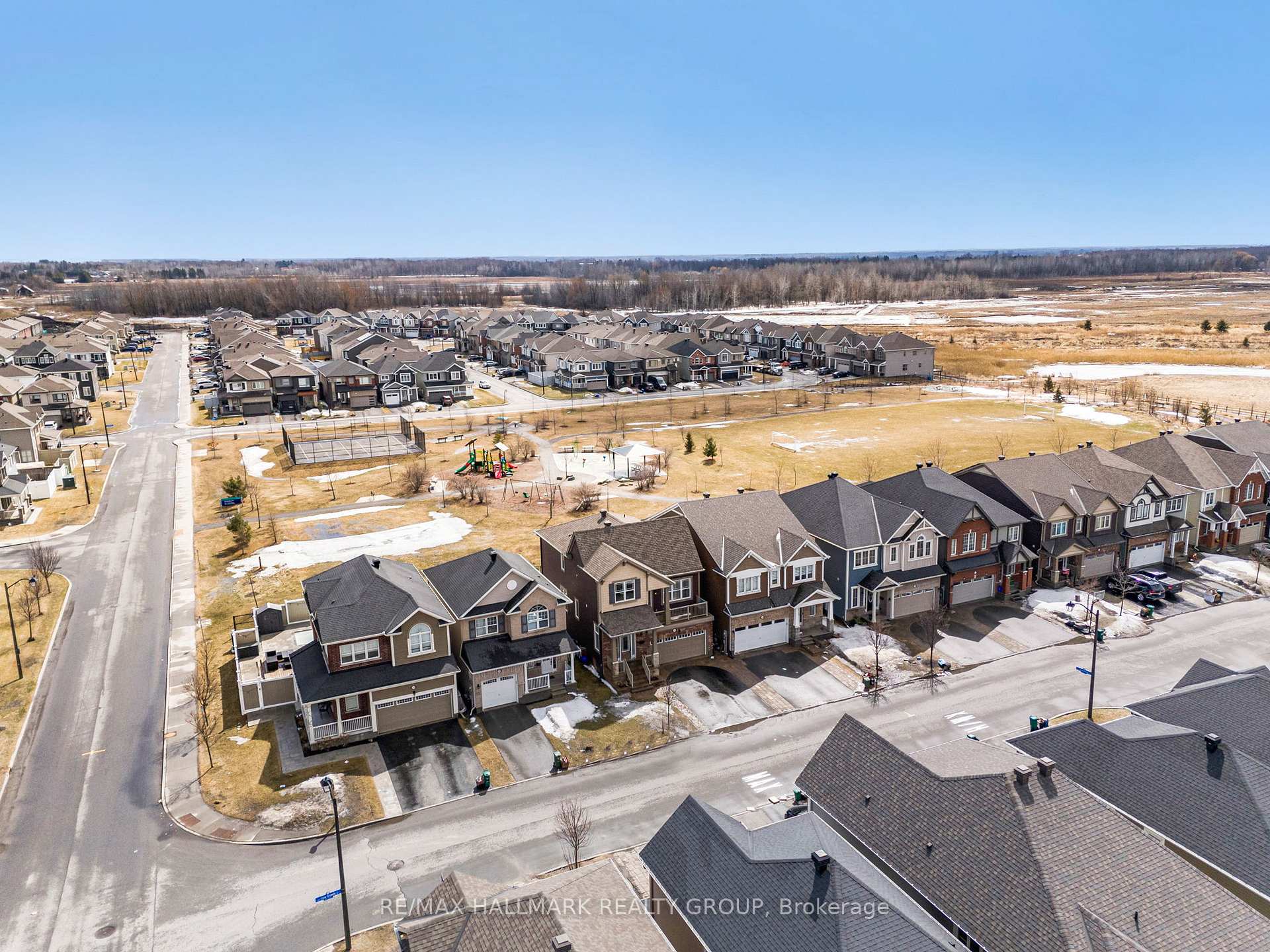 Photo 32 of 204 Casa Grande Circle, Ottawa, Avalon West — HOMEH