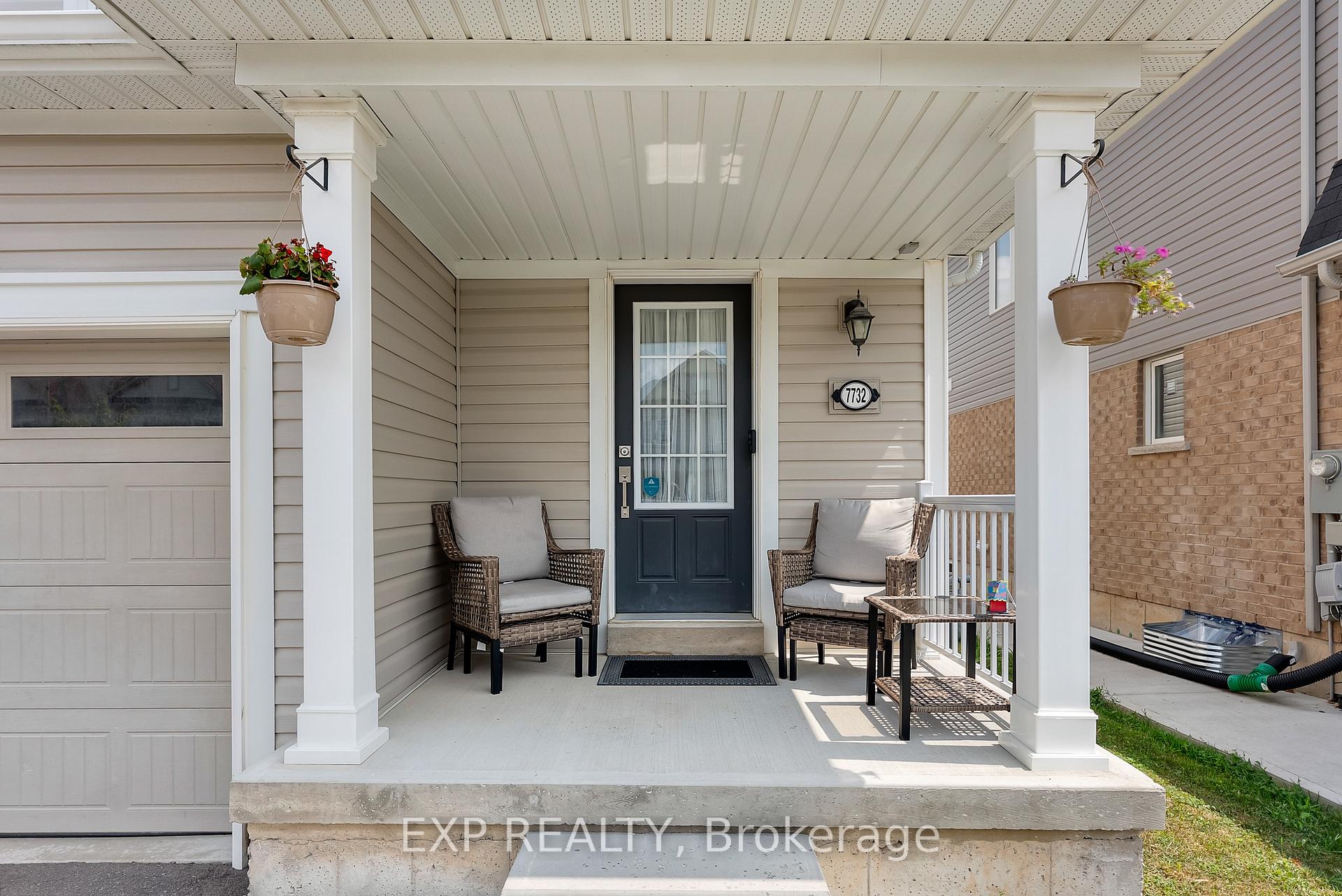 Photo 3 of 7732 Redbud Lane, Niagara Falls, Brown — HOMEH