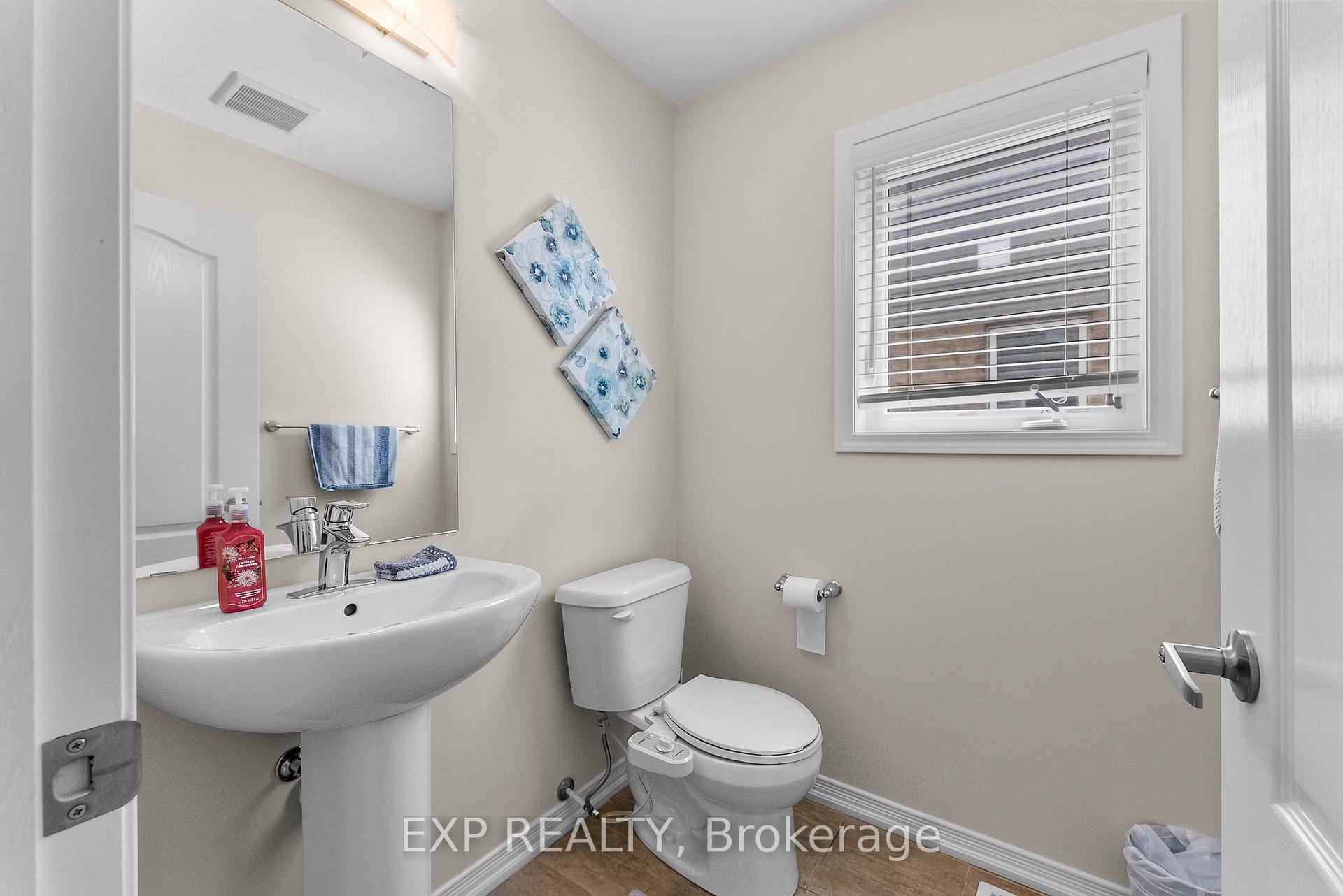 Photo 6 of 7732 Redbud Lane, Niagara Falls, Brown — HOMEH
