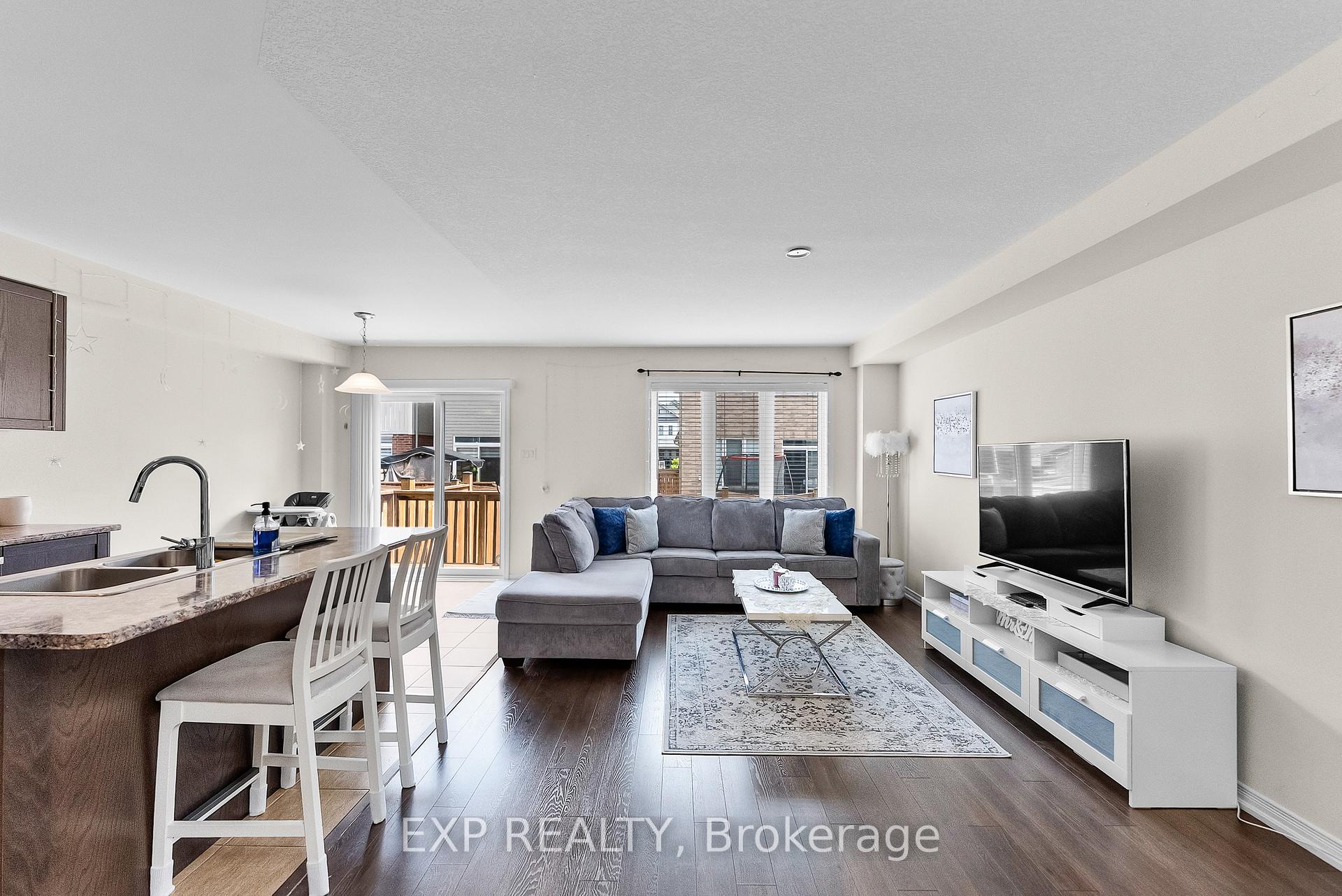 Photo 8 of 7732 Redbud Lane, Niagara Falls, Brown — HOMEH
