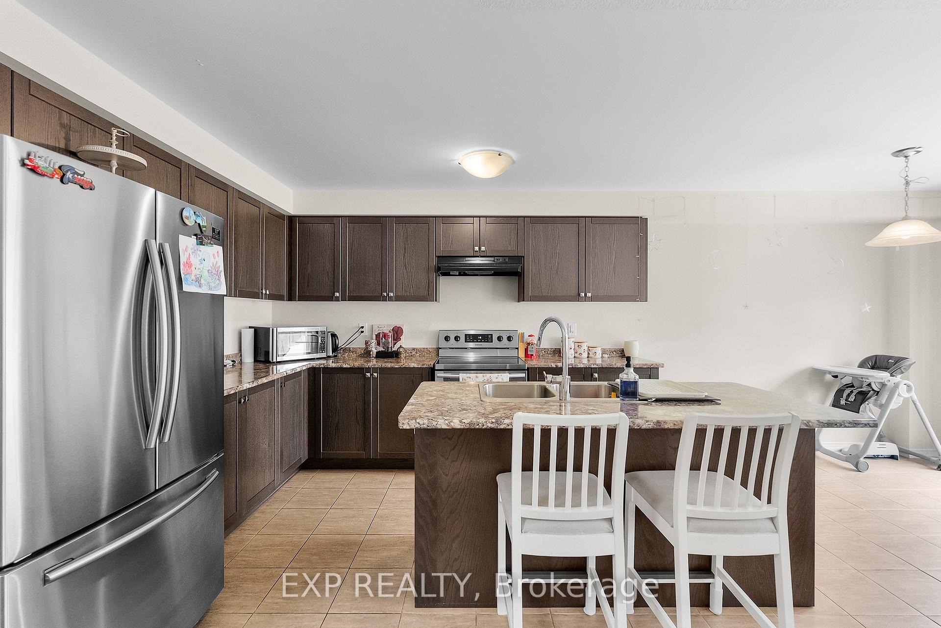 Photo 9 of 7732 Redbud Lane, Niagara Falls, Brown — HOMEH