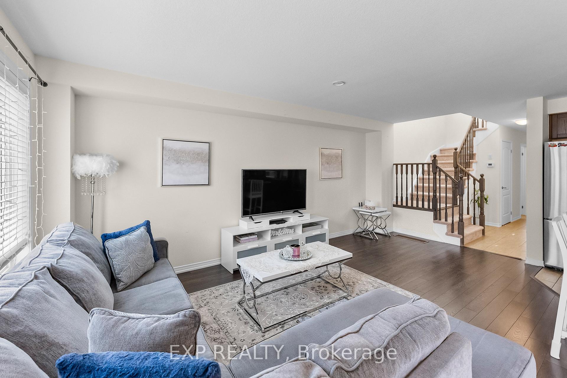 Photo 14 of 7732 Redbud Lane, Niagara Falls, Brown — HOMEH