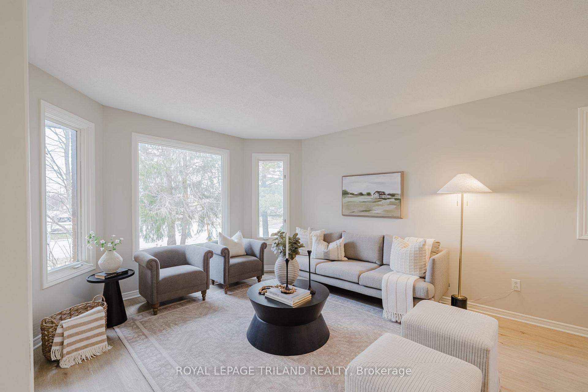 Photo 4 of 2 Finch Street, North Middlesex, Alisa Craig — HOMEH
