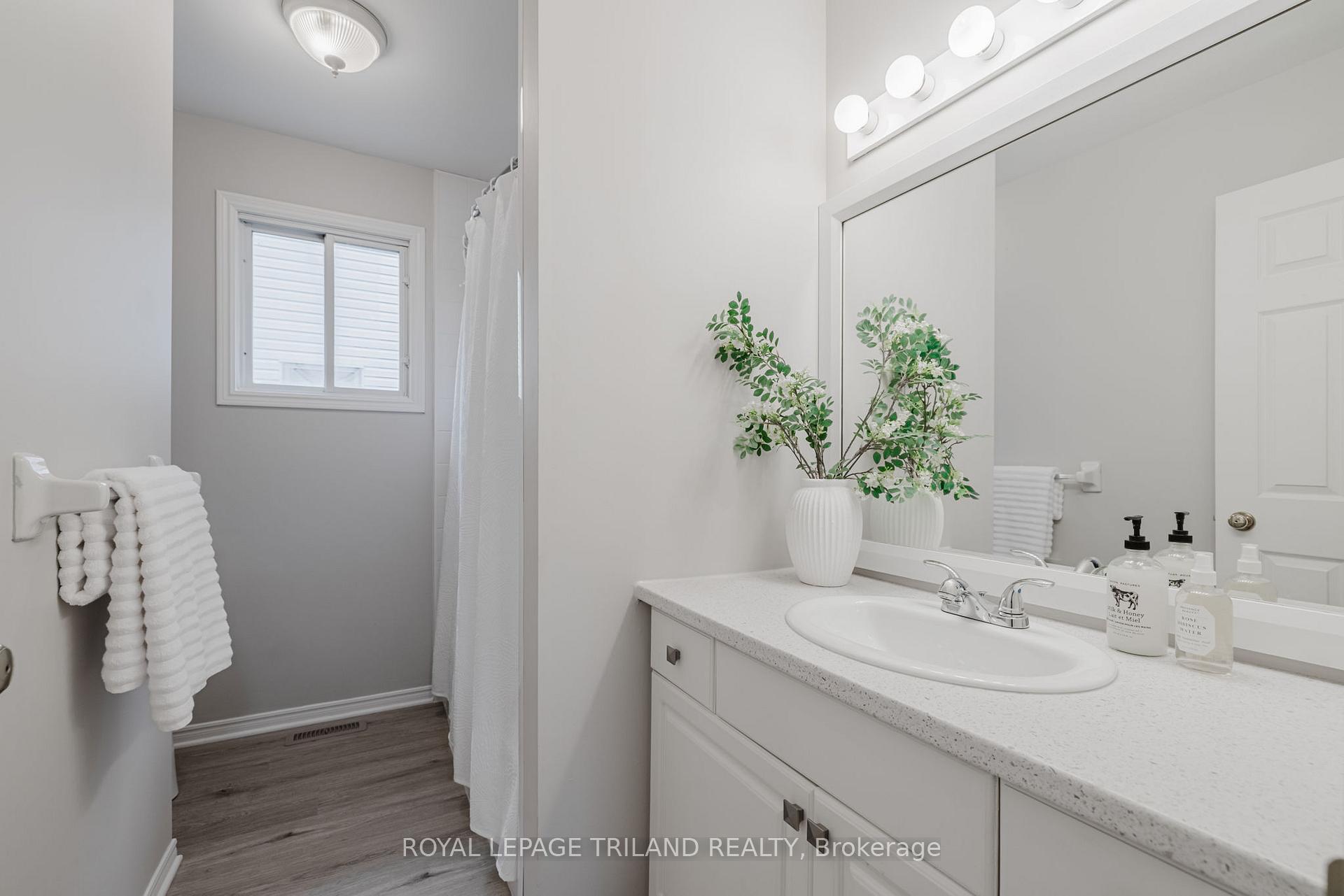 Photo 17 of 2 Finch Street, North Middlesex, Alisa Craig — HOMEH