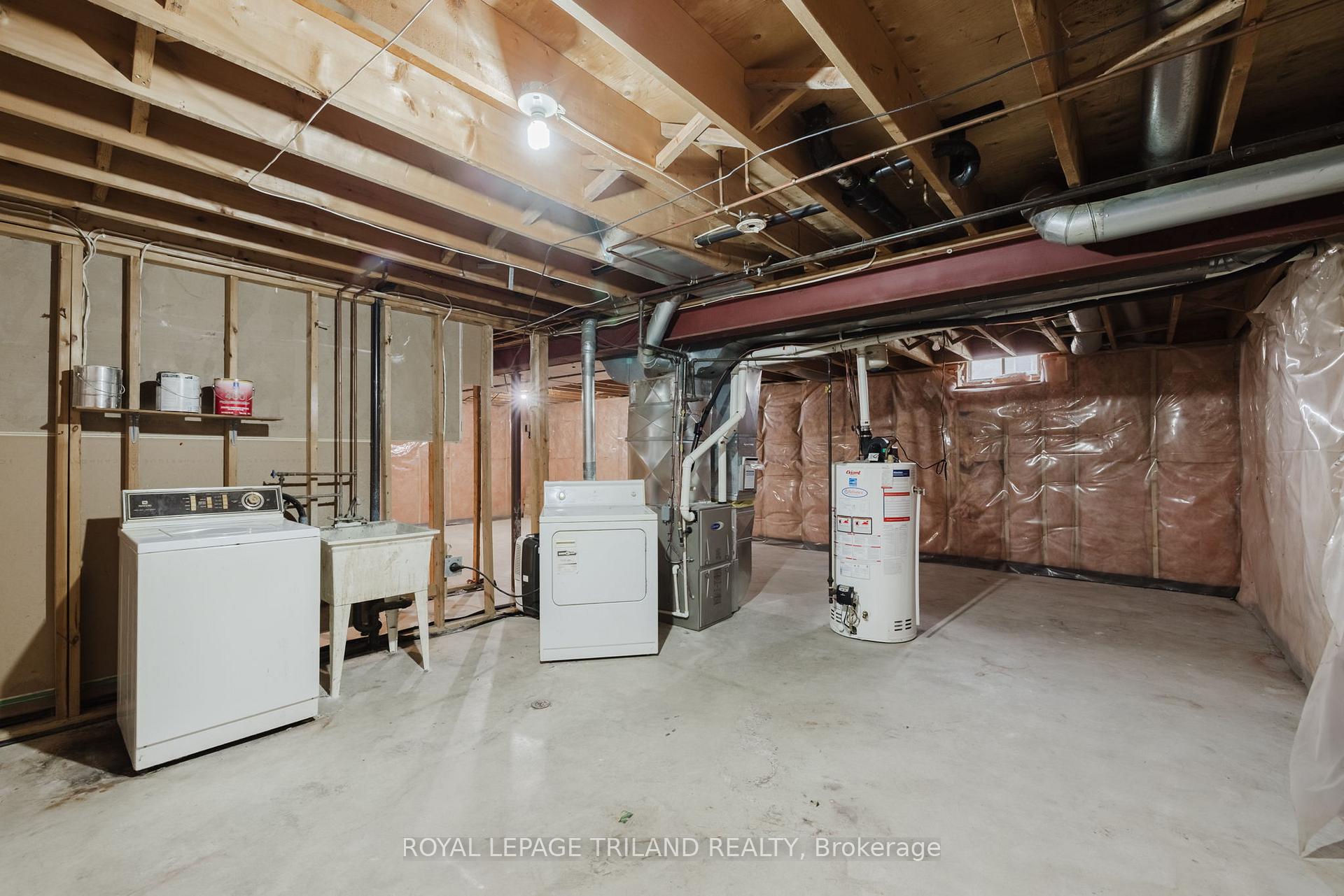 Photo 19 of 2 Finch Street, North Middlesex, Alisa Craig — HOMEH