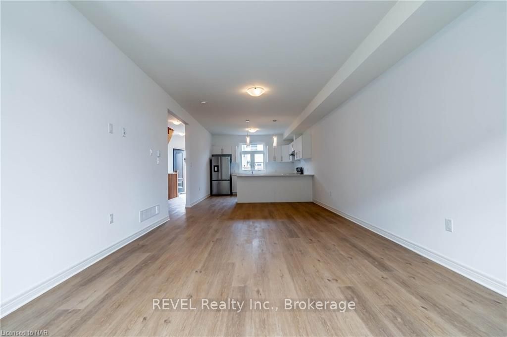 Photo 2 of 161 Summersides Mews Boulevard, Pelham, Fonthill — HOMEH