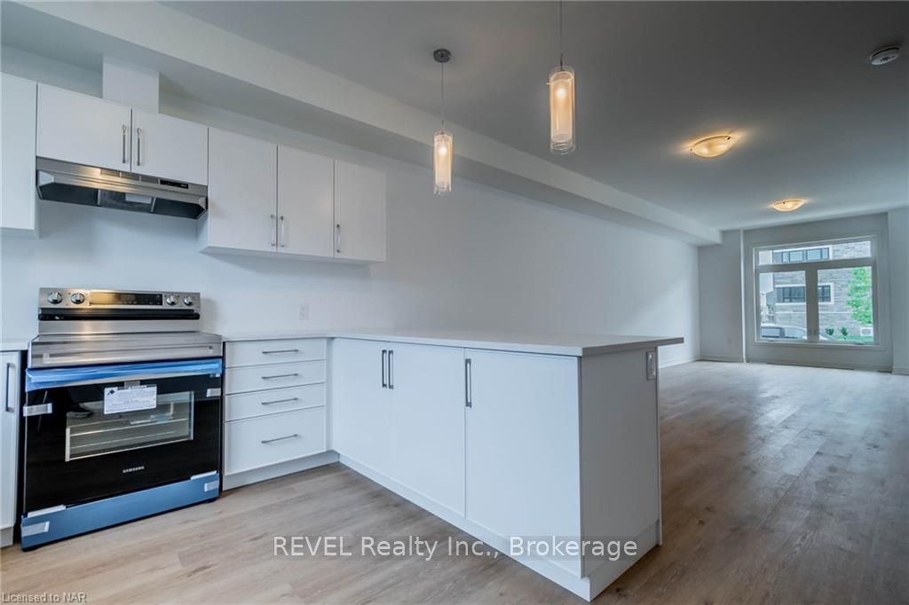 Photo 5 of 161 Summersides Mews Boulevard, Pelham, Fonthill — HOMEH