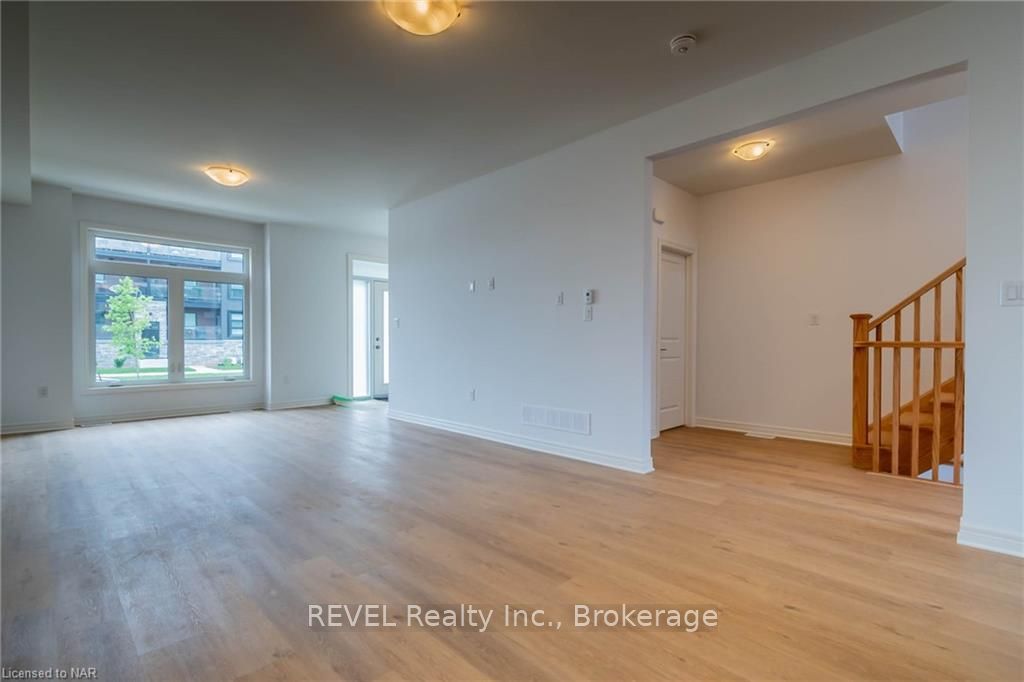 Photo 8 of 161 Summersides Mews Boulevard, Pelham, Fonthill — HOMEH