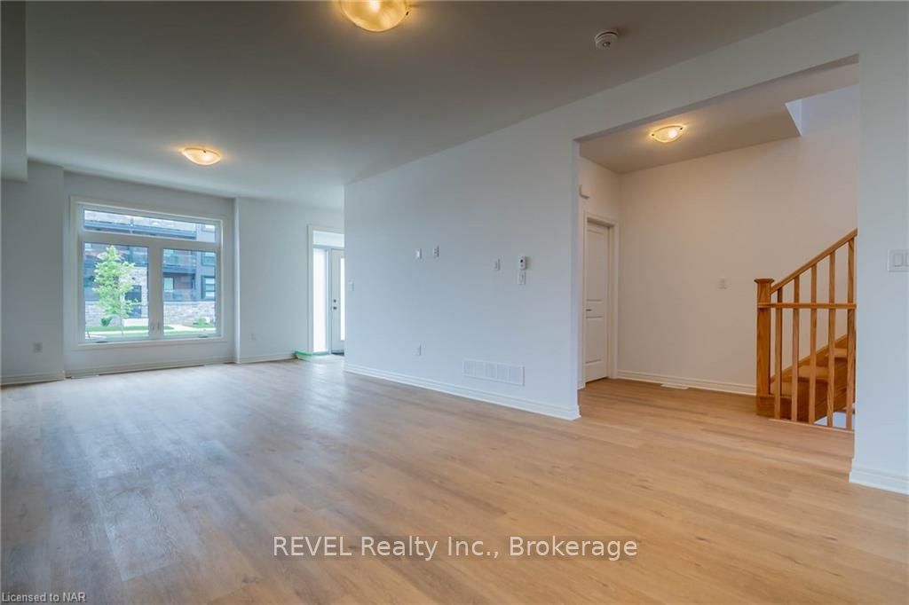 Photo 10 of 161 Summersides Mews Boulevard, Pelham, Fonthill — HOMEH
