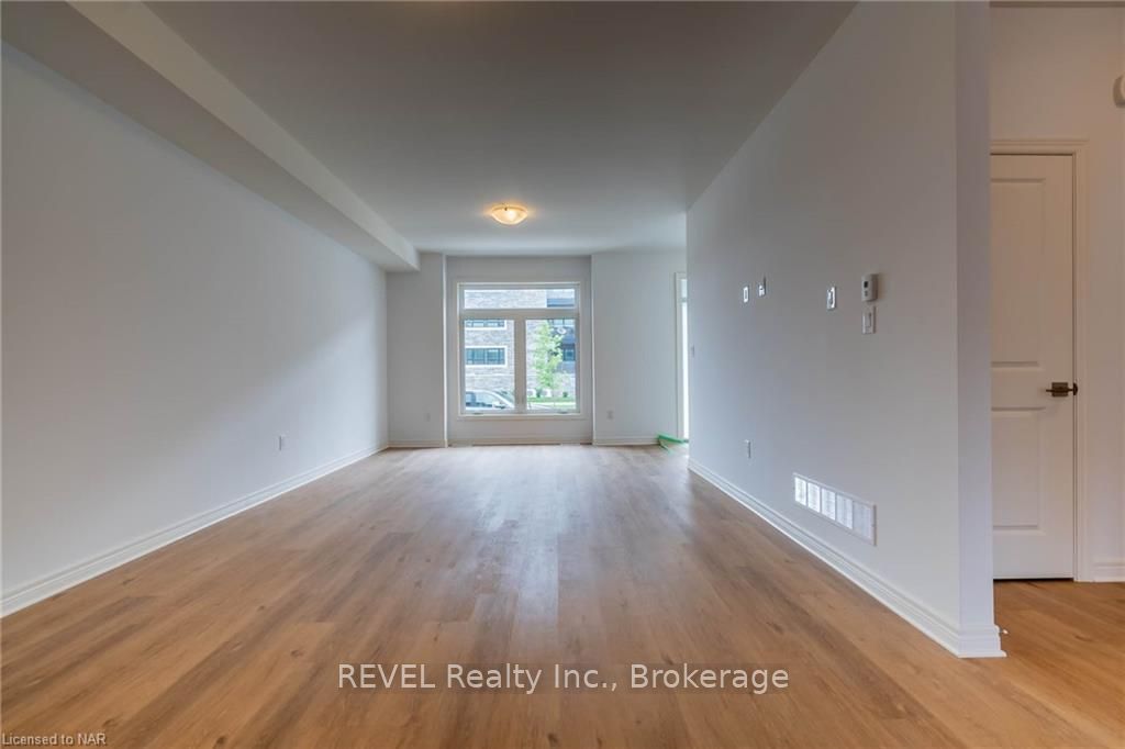 Photo 11 of 161 Summersides Mews Boulevard, Pelham, Fonthill — HOMEH