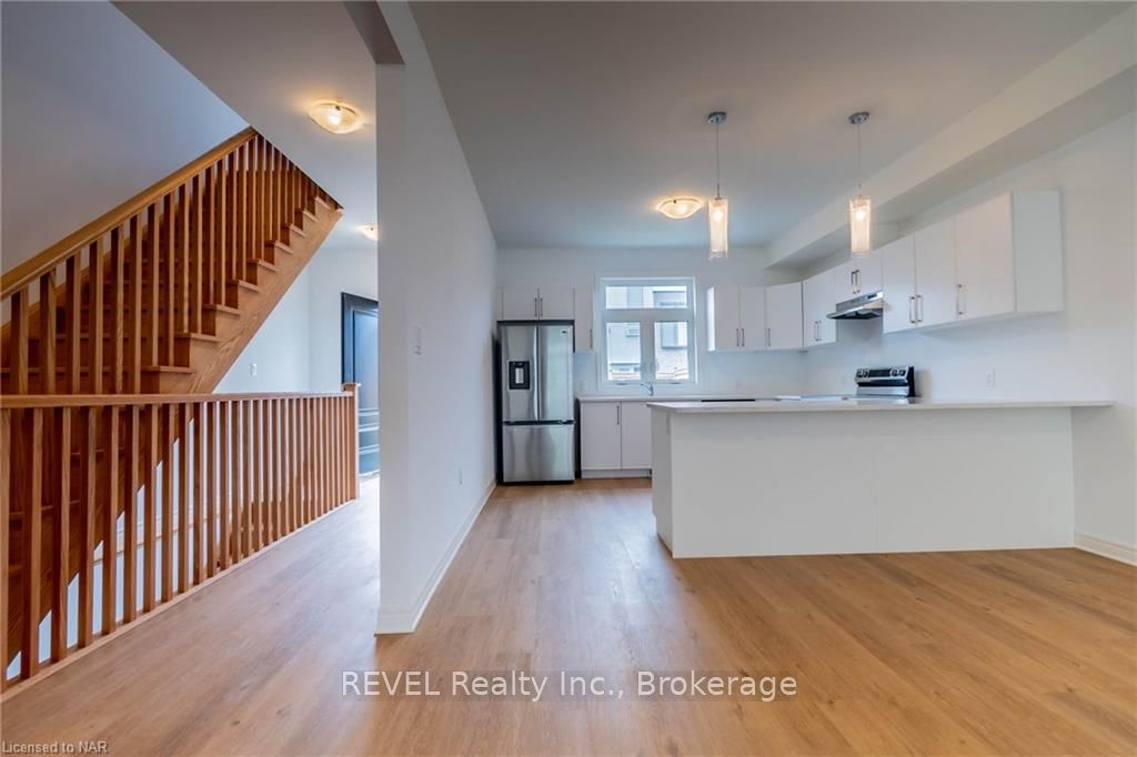 Photo 13 of 161 Summersides Mews Boulevard, Pelham, Fonthill — HOMEH