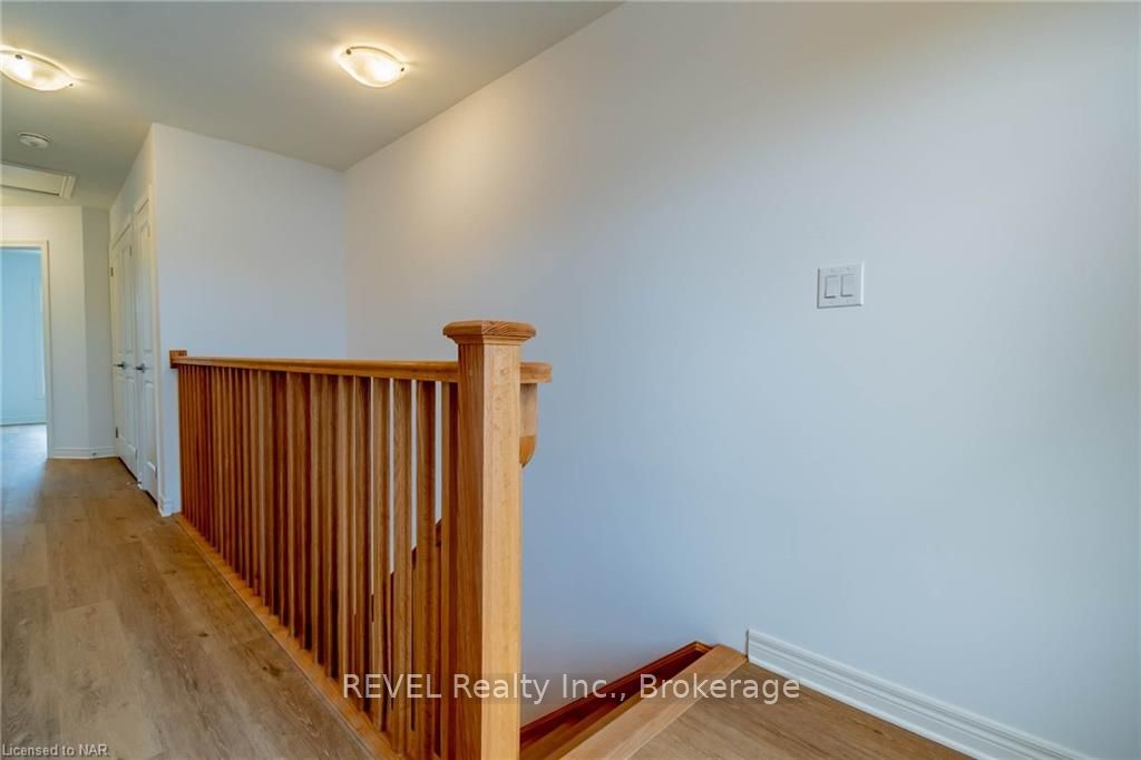 Photo 14 of 161 Summersides Mews Boulevard, Pelham, Fonthill — HOMEH
