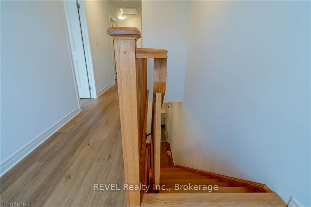 Photo 15 of 161 Summersides Mews Boulevard, Pelham, Fonthill — HOMEH