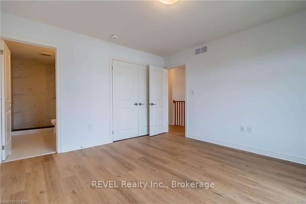 Photo 23 of 161 Summersides Mews Boulevard, Pelham, Fonthill — HOMEH