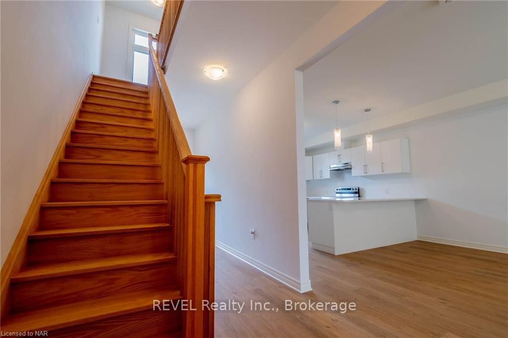 Photo 29 of 161 Summersides Mews Boulevard, Pelham, Fonthill — HOMEH