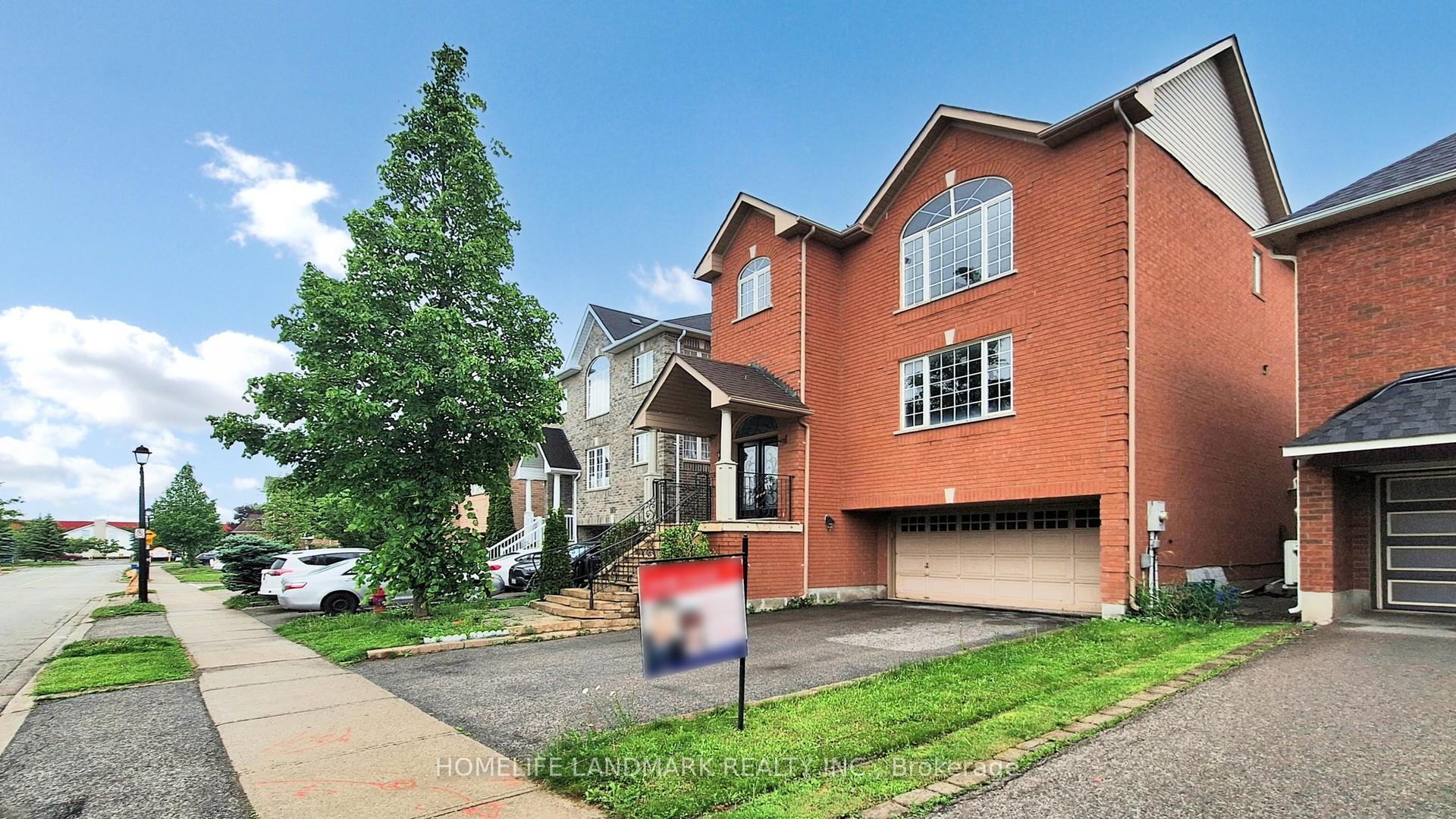 Photo 2 of 183 Alfred Smith Way, Newmarket, Woodland Hill — HOMEH