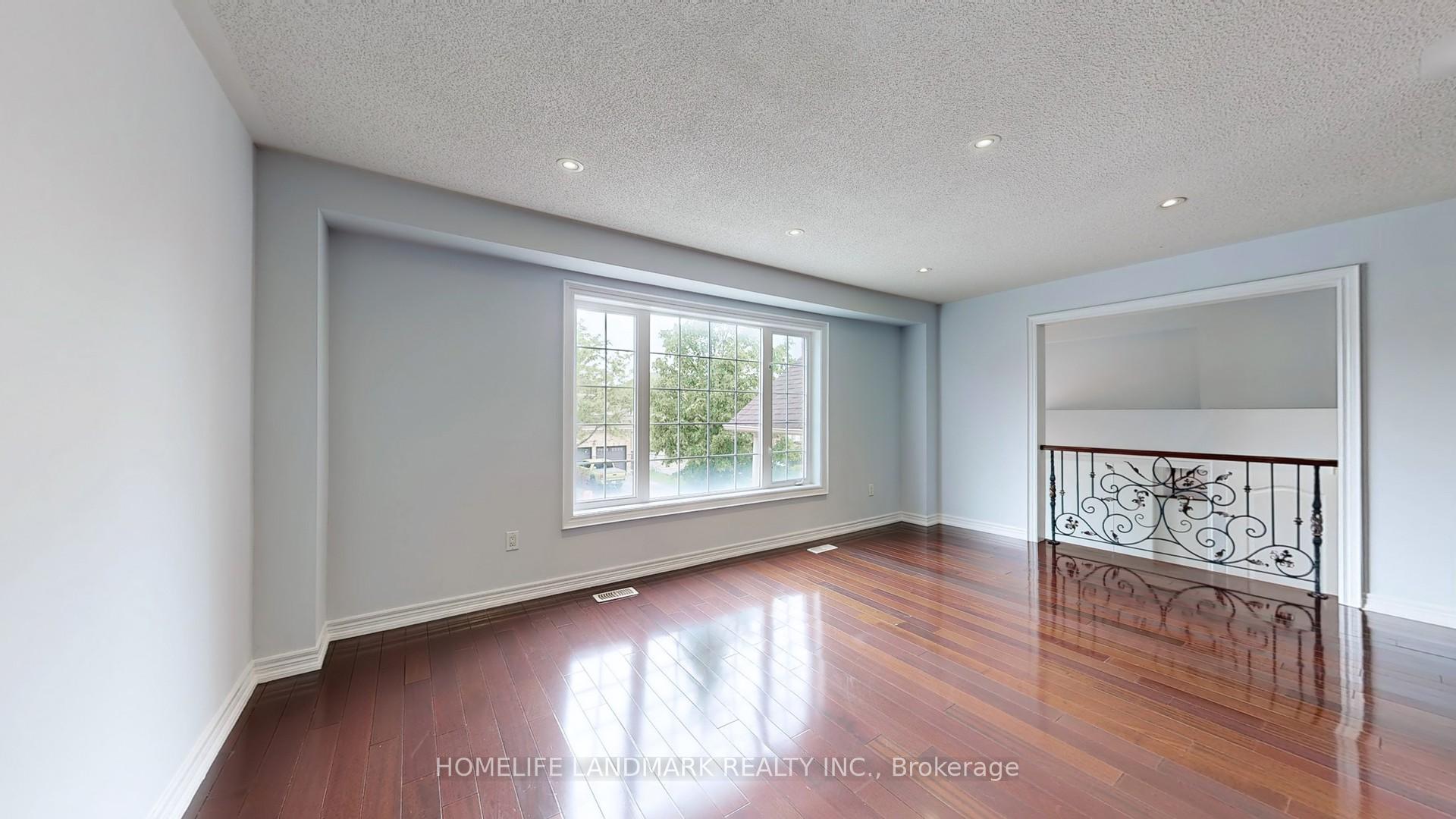 Photo 9 of 183 Alfred Smith Way, Newmarket, Woodland Hill — HOMEH
