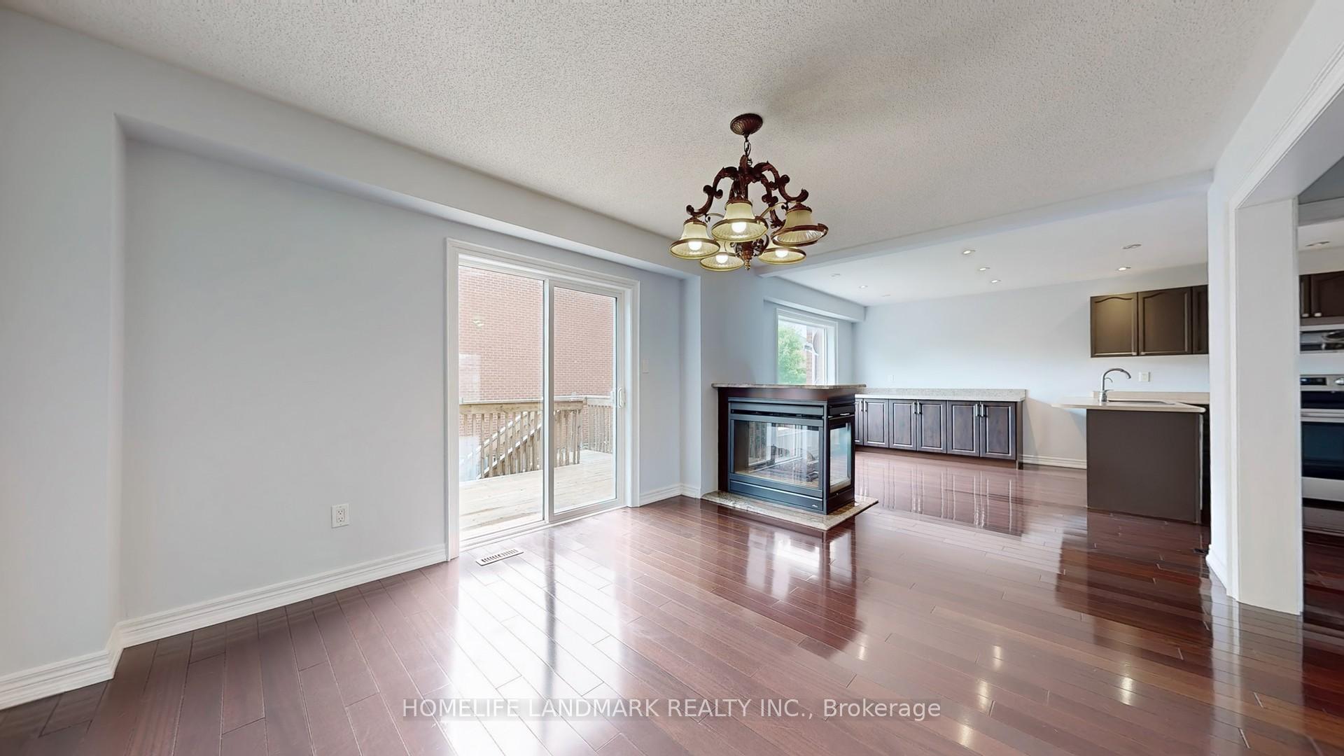 Photo 12 of 183 Alfred Smith Way, Newmarket, Woodland Hill — HOMEH