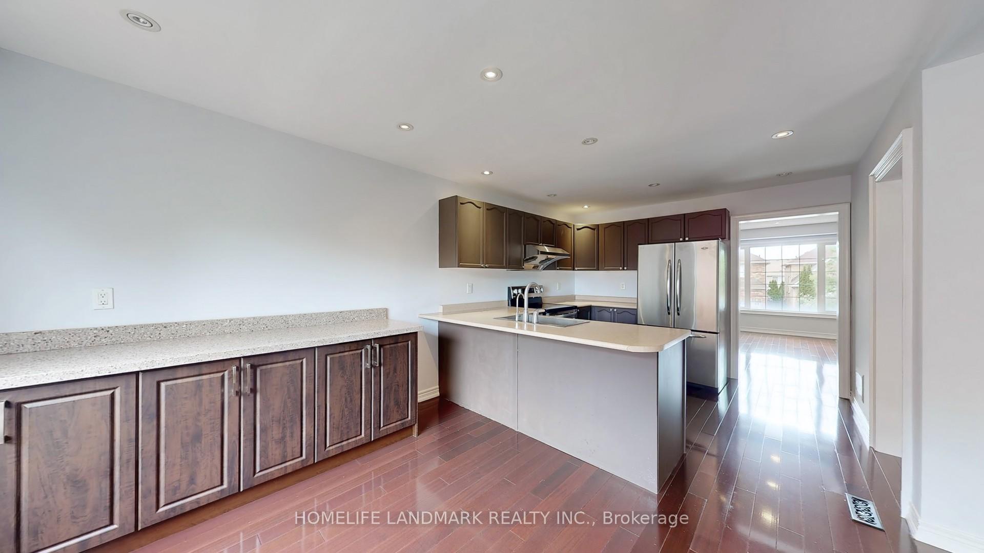Photo 14 of 183 Alfred Smith Way, Newmarket, Woodland Hill — HOMEH