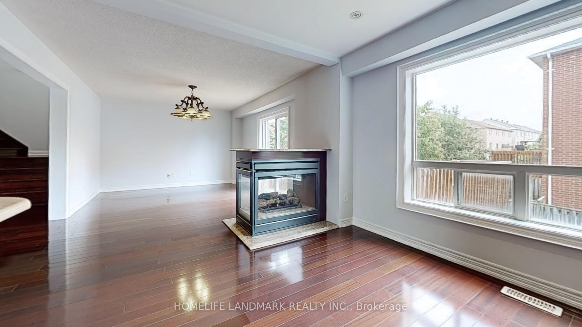 Photo 15 of 183 Alfred Smith Way, Newmarket, Woodland Hill — HOMEH