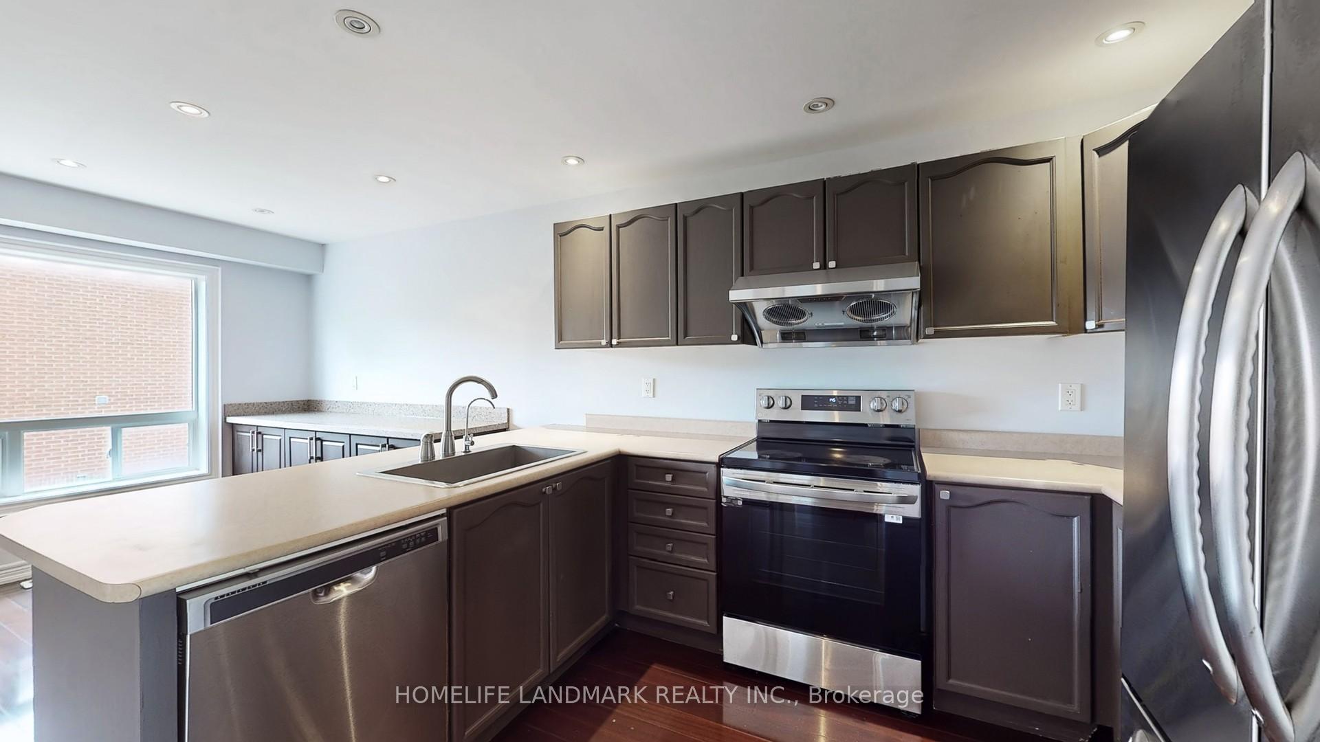 Photo 17 of 183 Alfred Smith Way, Newmarket, Woodland Hill — HOMEH