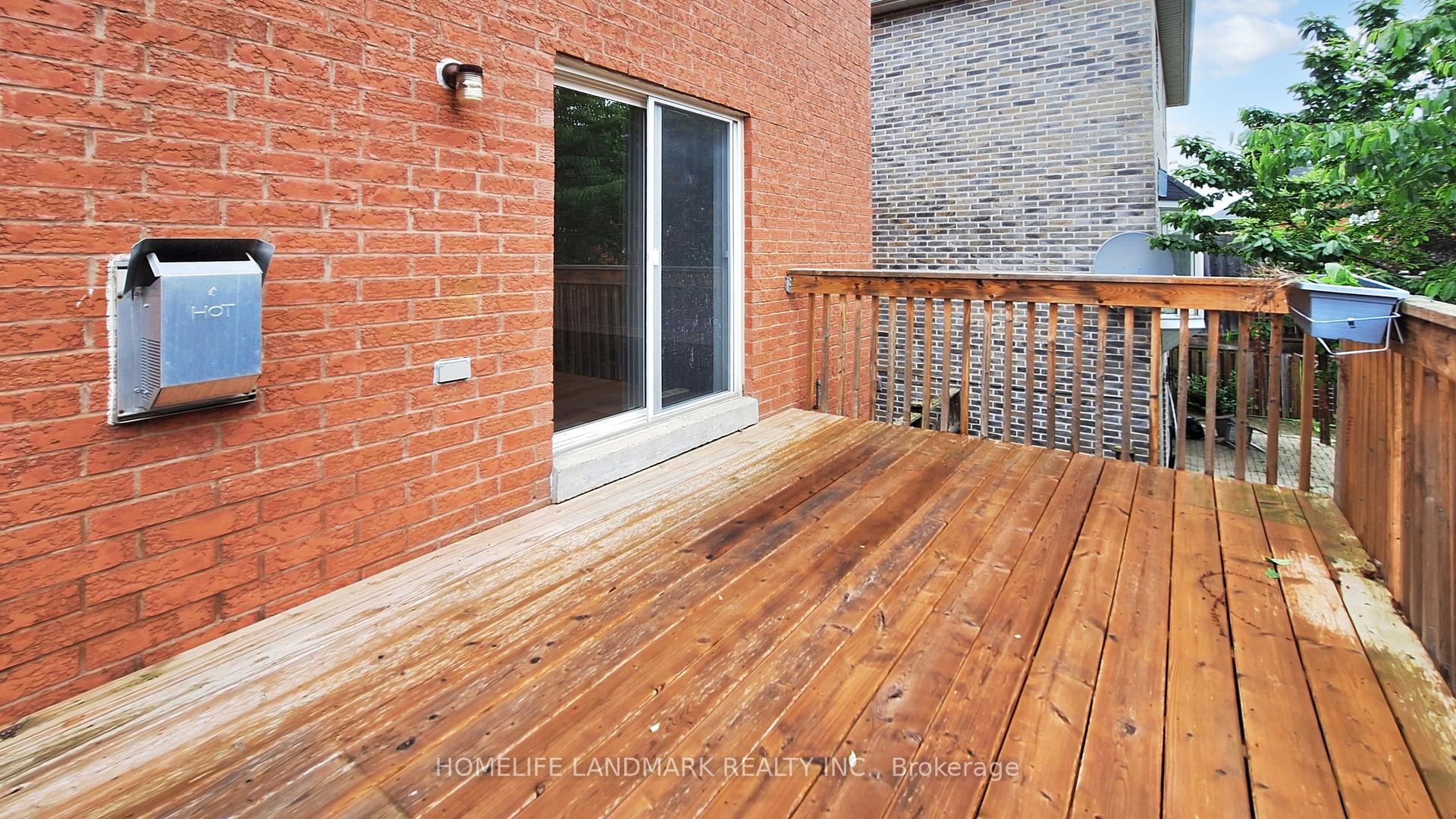Photo 39 of 183 Alfred Smith Way, Newmarket, Woodland Hill — HOMEH