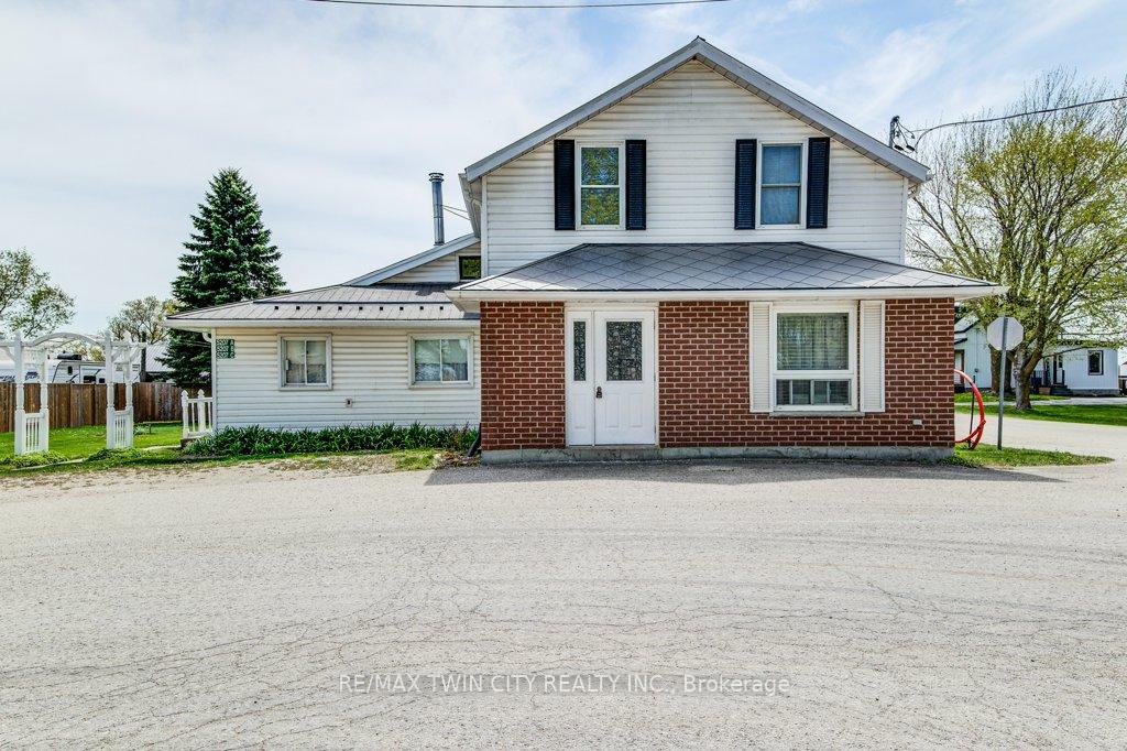 Photo 2 of 5207 88 Line, North Perth, Wallace — HOMEH