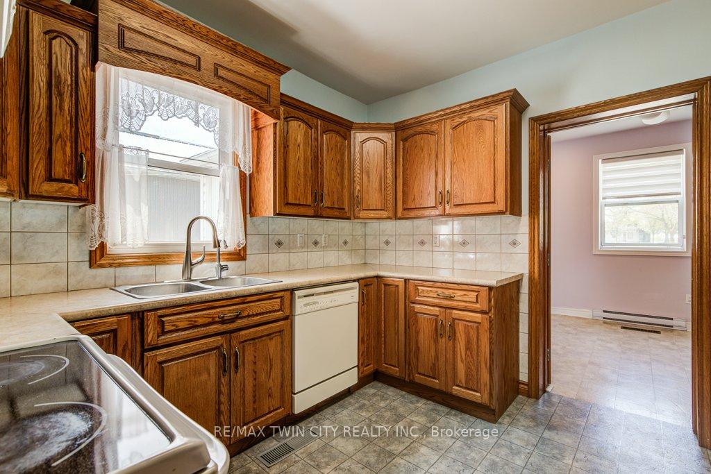 Photo 13 of 5207 88 Line, North Perth, Wallace — HOMEH
