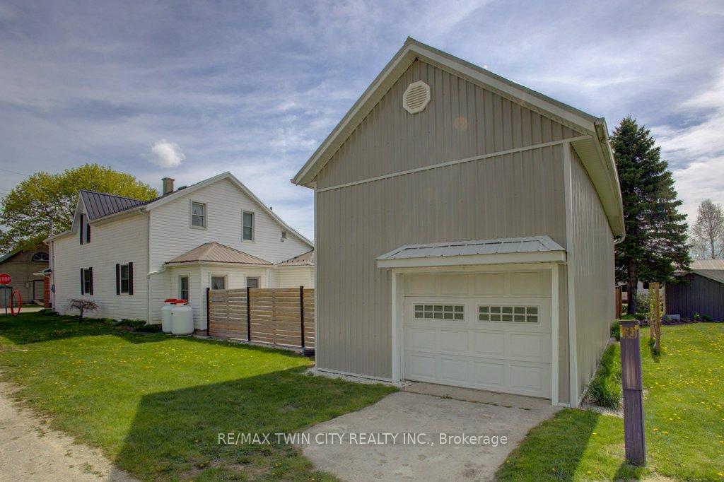 Photo 30 of 5207 88 Line, North Perth, Wallace — HOMEH