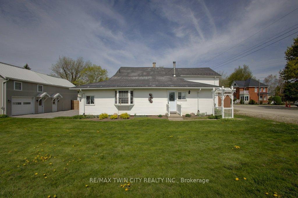 Photo 33 of 5207 88 Line, North Perth, Wallace — HOMEH