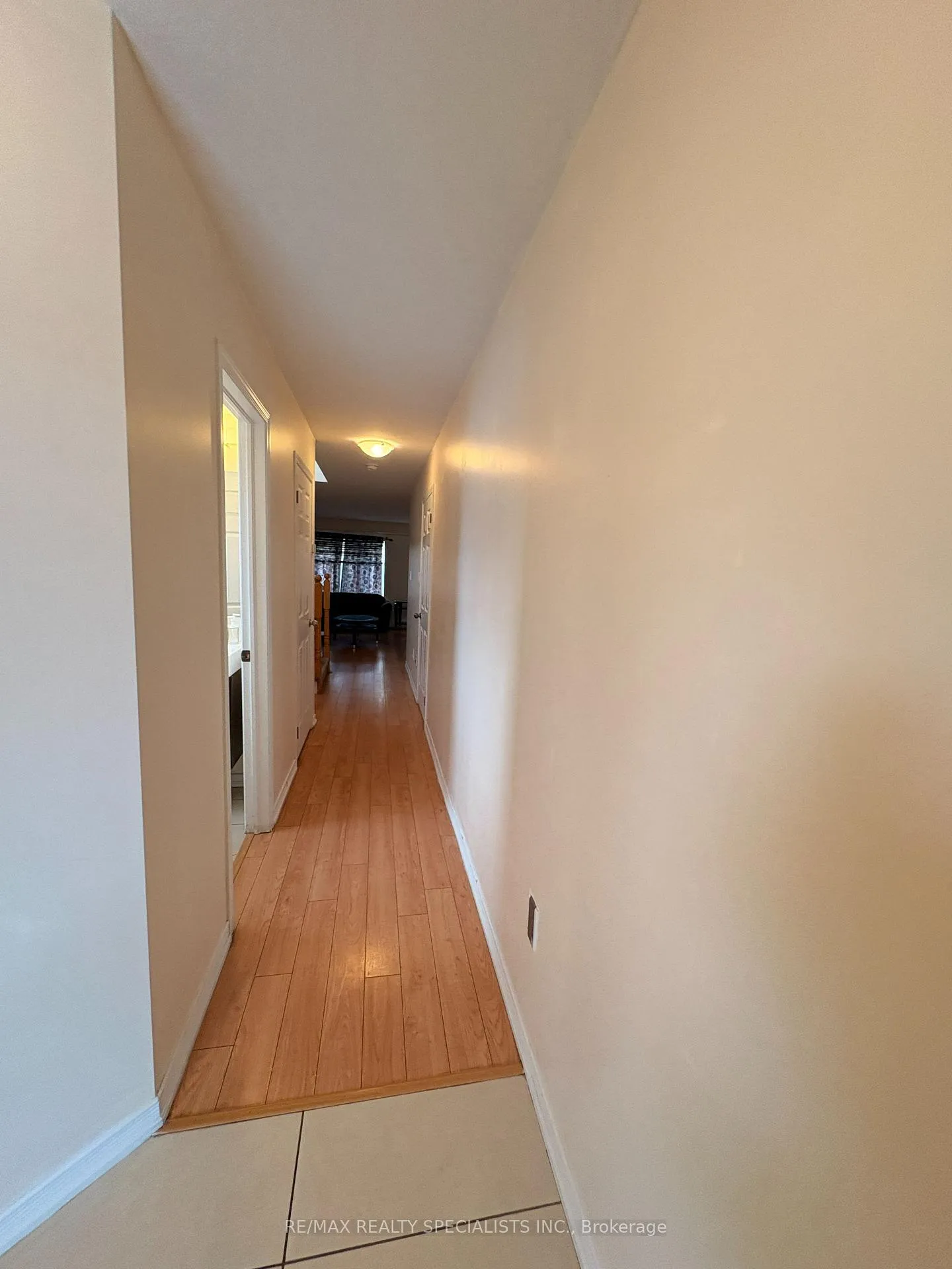 Photo 7 of 8685 Dogwood Crescent, Niagara Falls, Brown — HOMEH