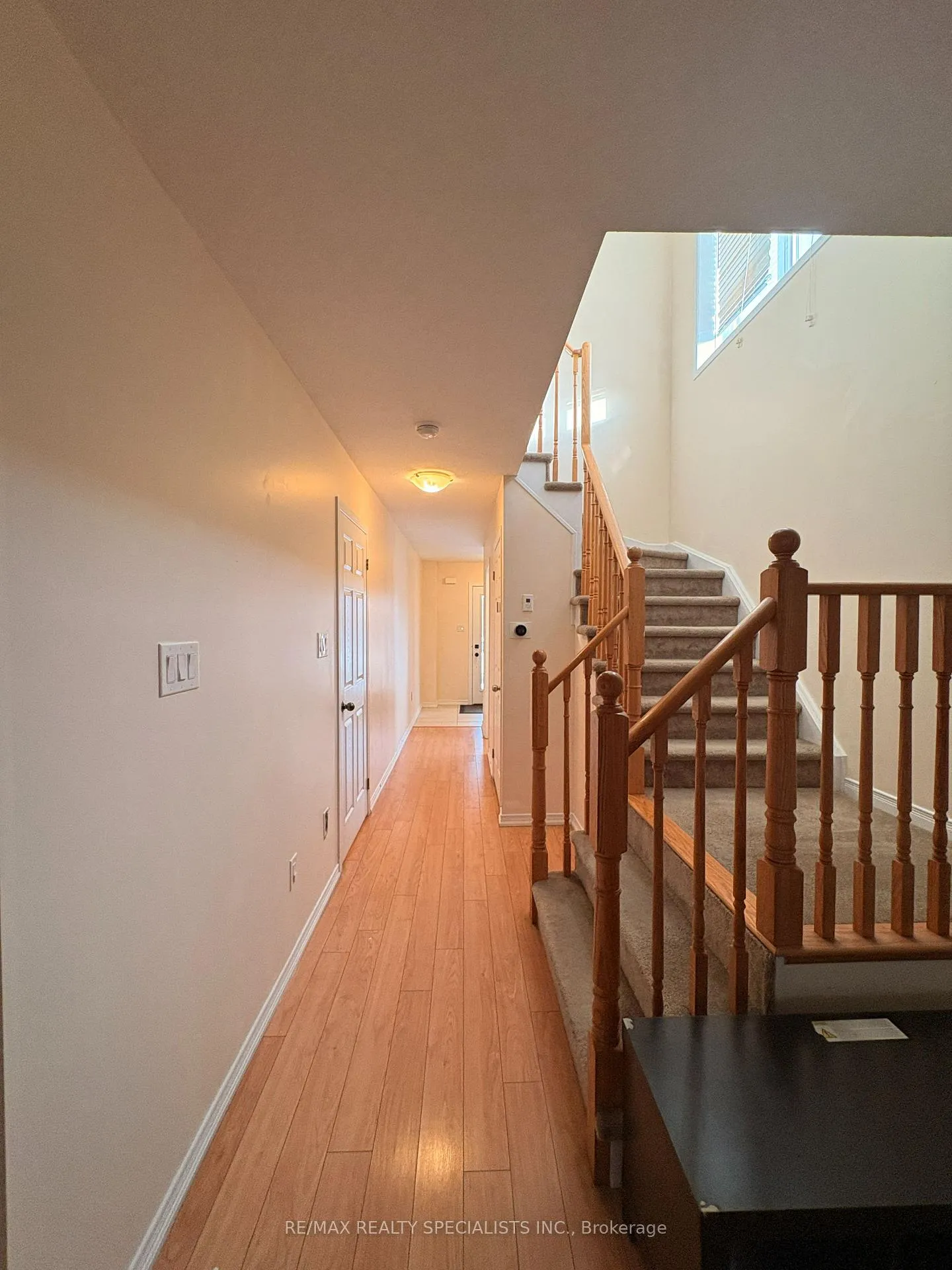 Photo 18 of 8685 Dogwood Crescent, Niagara Falls, Brown — HOMEH