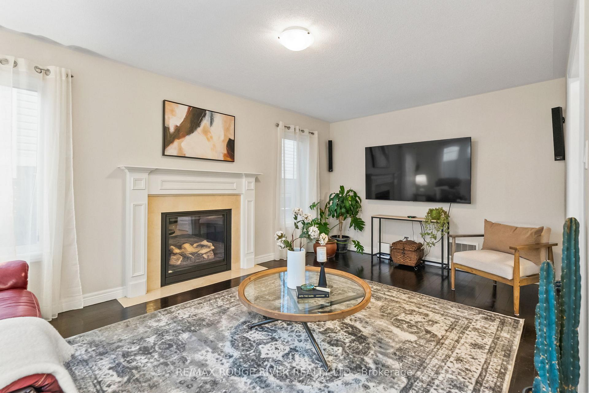 Photo 11 of 1268 Salmers Drive, Oshawa, Taunton — HOMEH