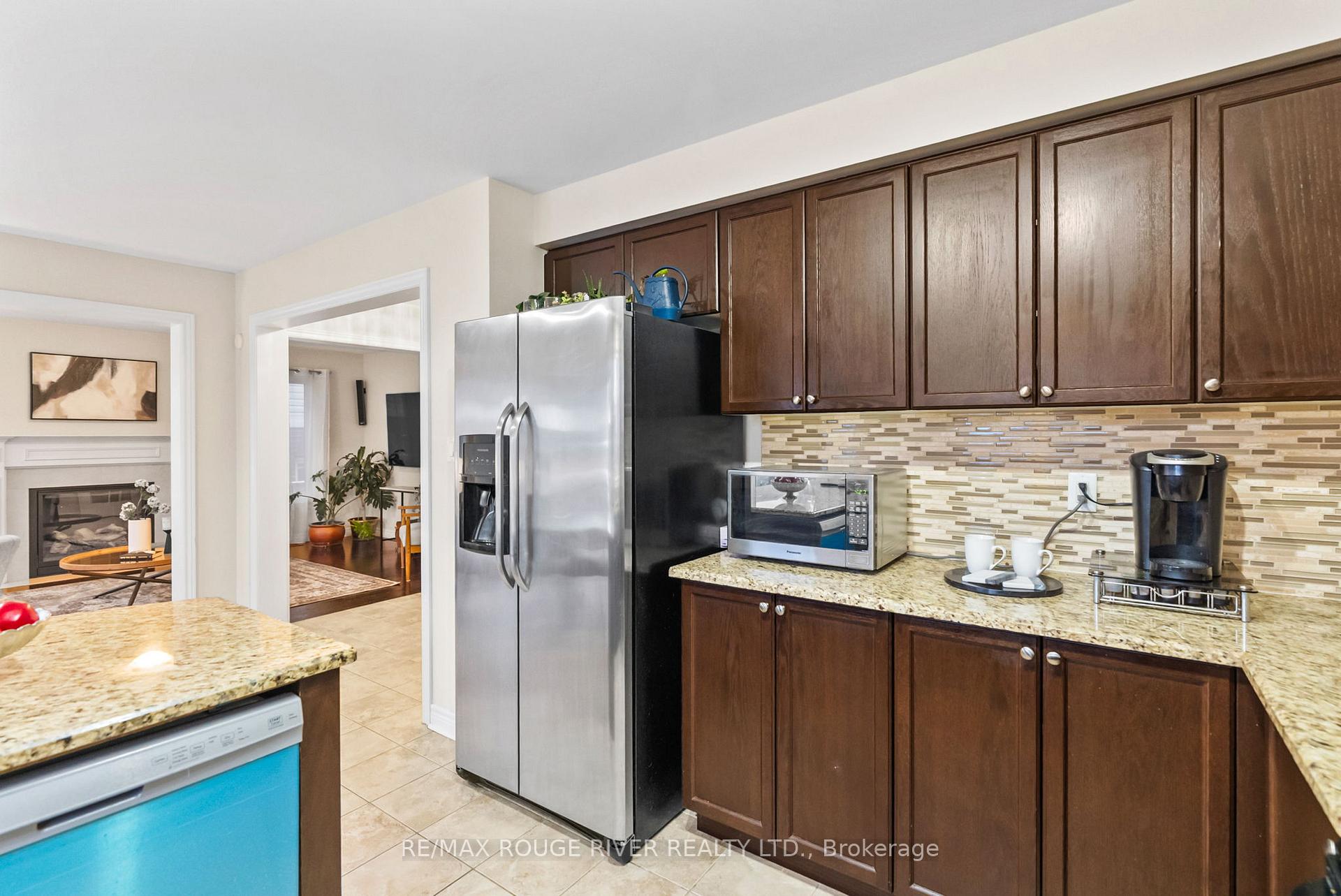 Photo 20 of 1268 Salmers Drive, Oshawa, Taunton — HOMEH