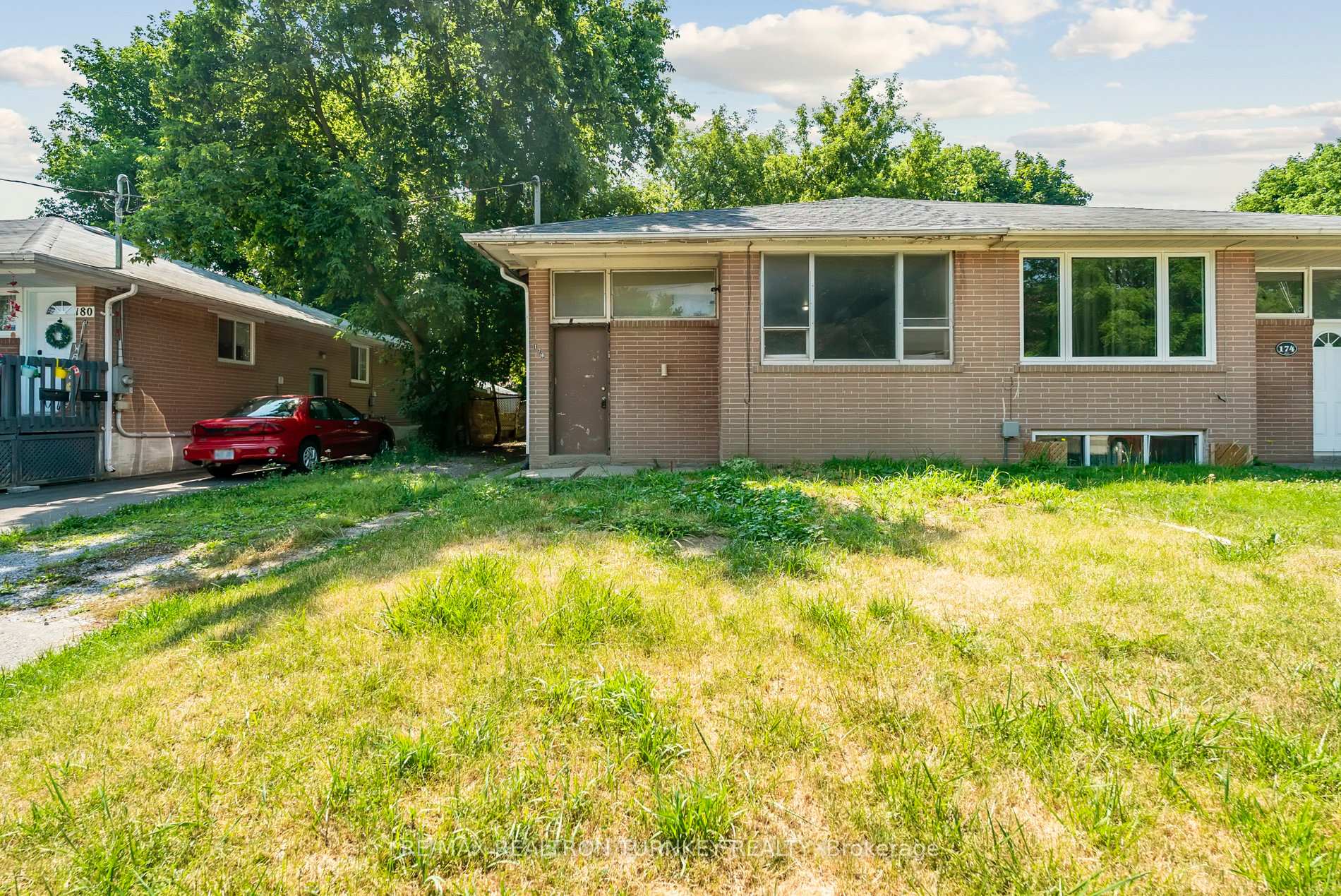 Photo 1 of 176 Cherrywood Drive, Newmarket, Bristol-London — HOMEH