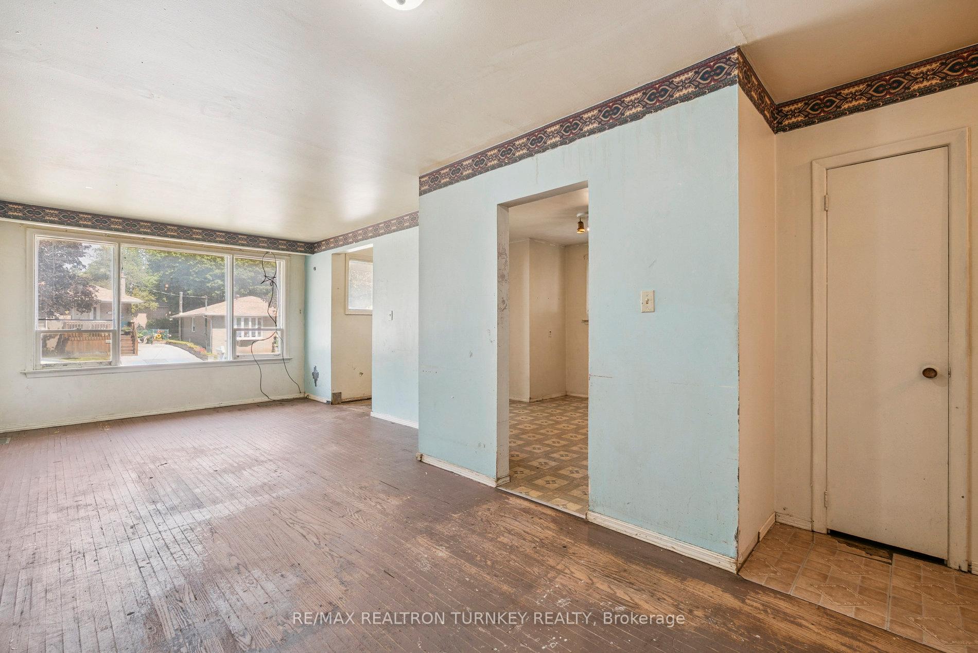 Photo 6 of 176 Cherrywood Drive, Newmarket, Bristol-London — HOMEH