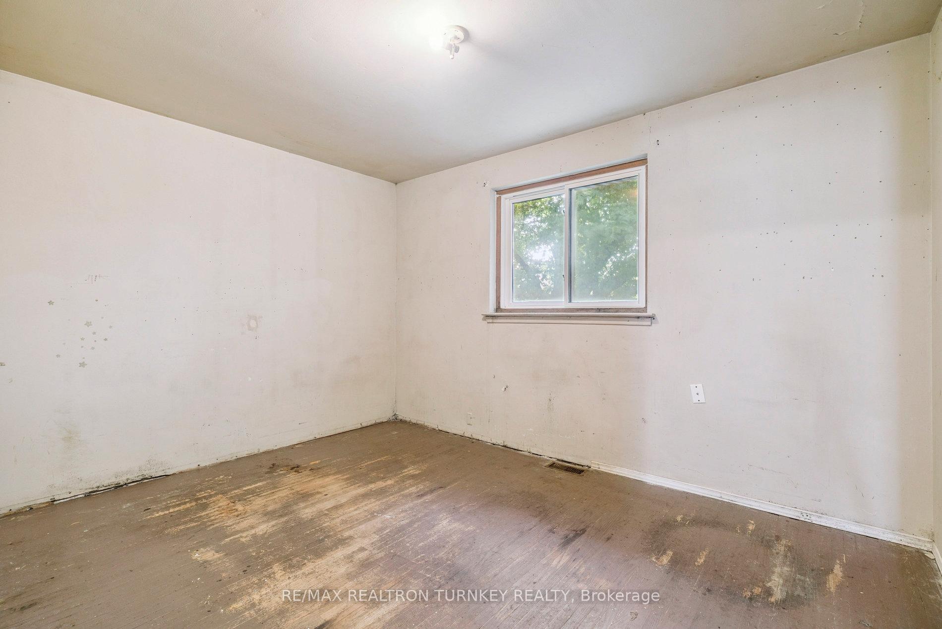 Photo 13 of 176 Cherrywood Drive, Newmarket, Bristol-London — HOMEH