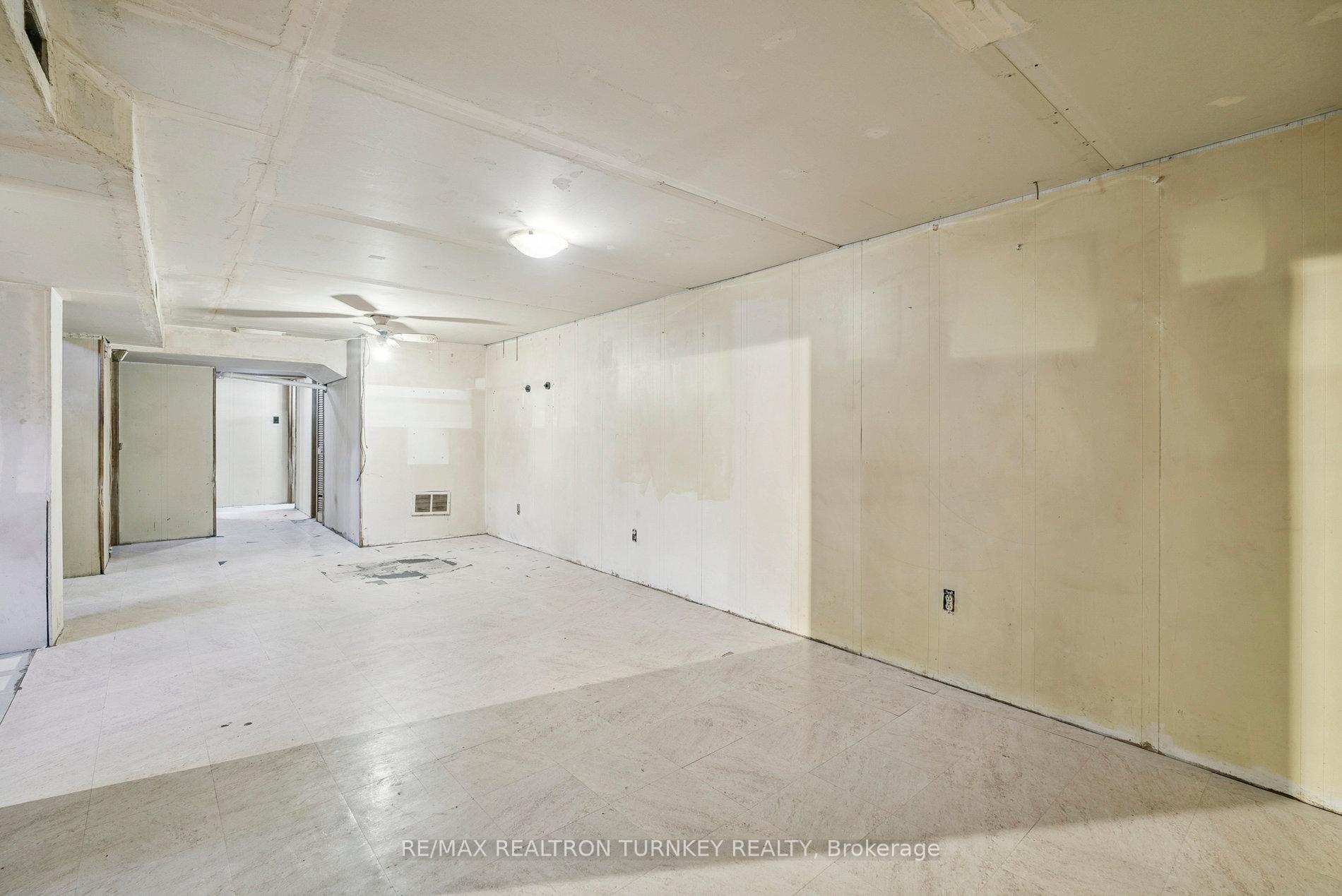 Photo 25 of 176 Cherrywood Drive, Newmarket, Bristol-London — HOMEH