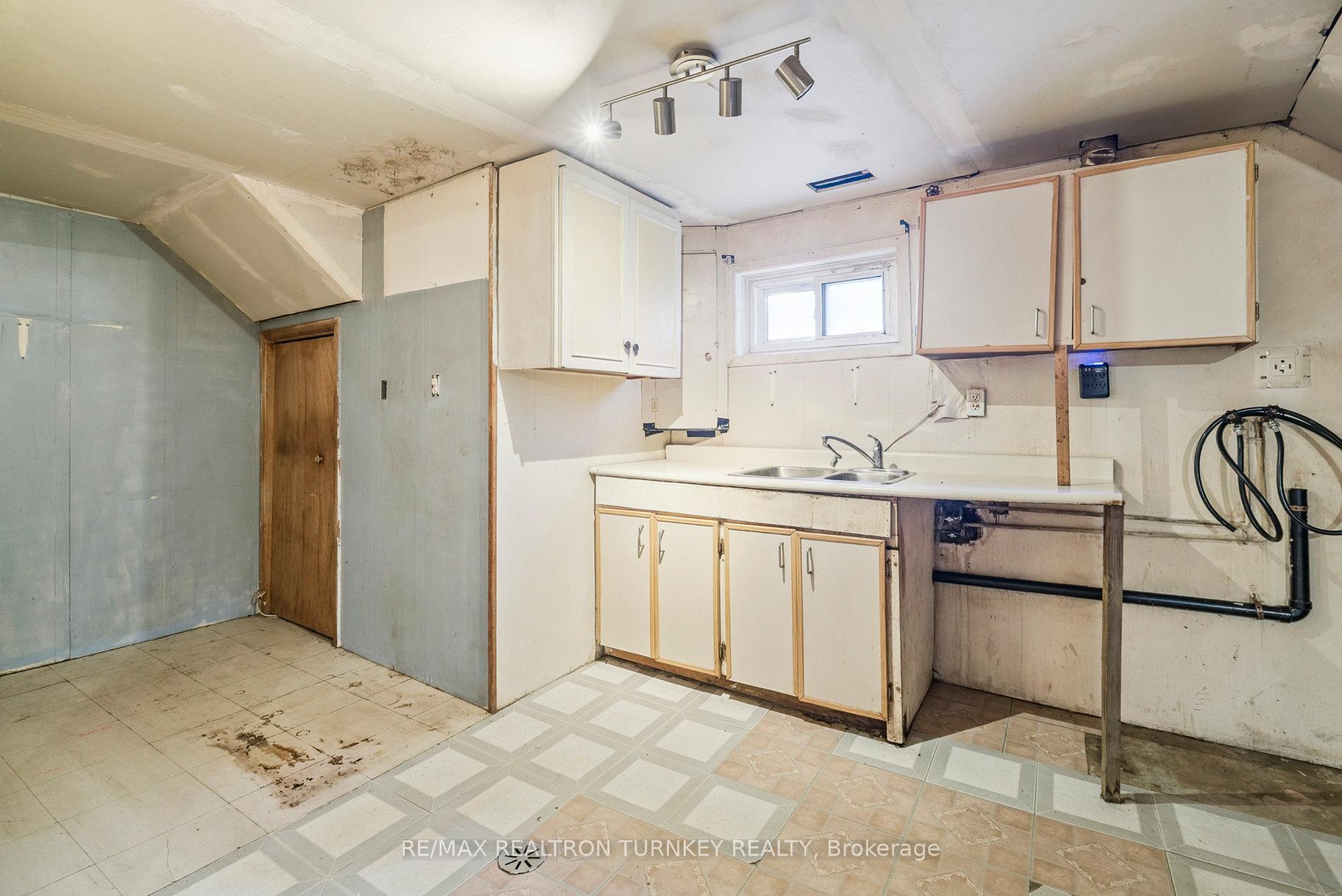 Photo 26 of 176 Cherrywood Drive, Newmarket, Bristol-London — HOMEH