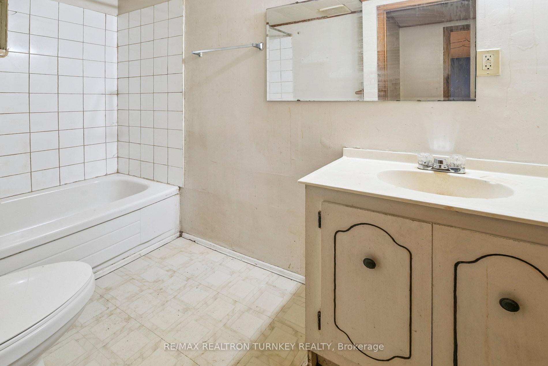 Photo 29 of 176 Cherrywood Drive, Newmarket, Bristol-London — HOMEH