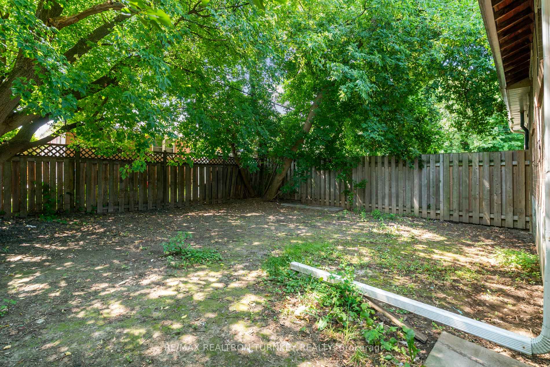 Photo 33 of 176 Cherrywood Drive, Newmarket, Bristol-London — HOMEH