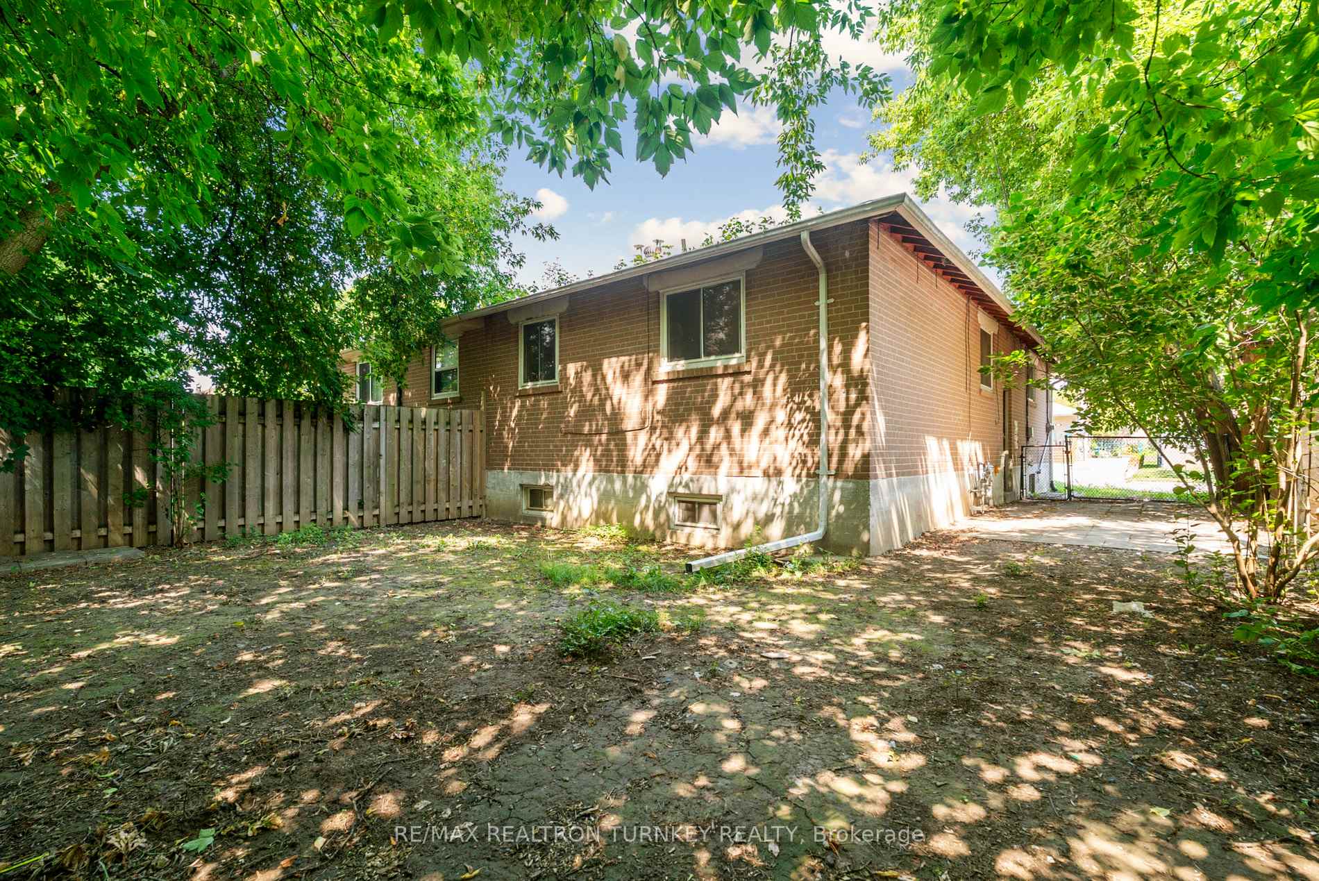 Photo 36 of 176 Cherrywood Drive, Newmarket, Bristol-London — HOMEH