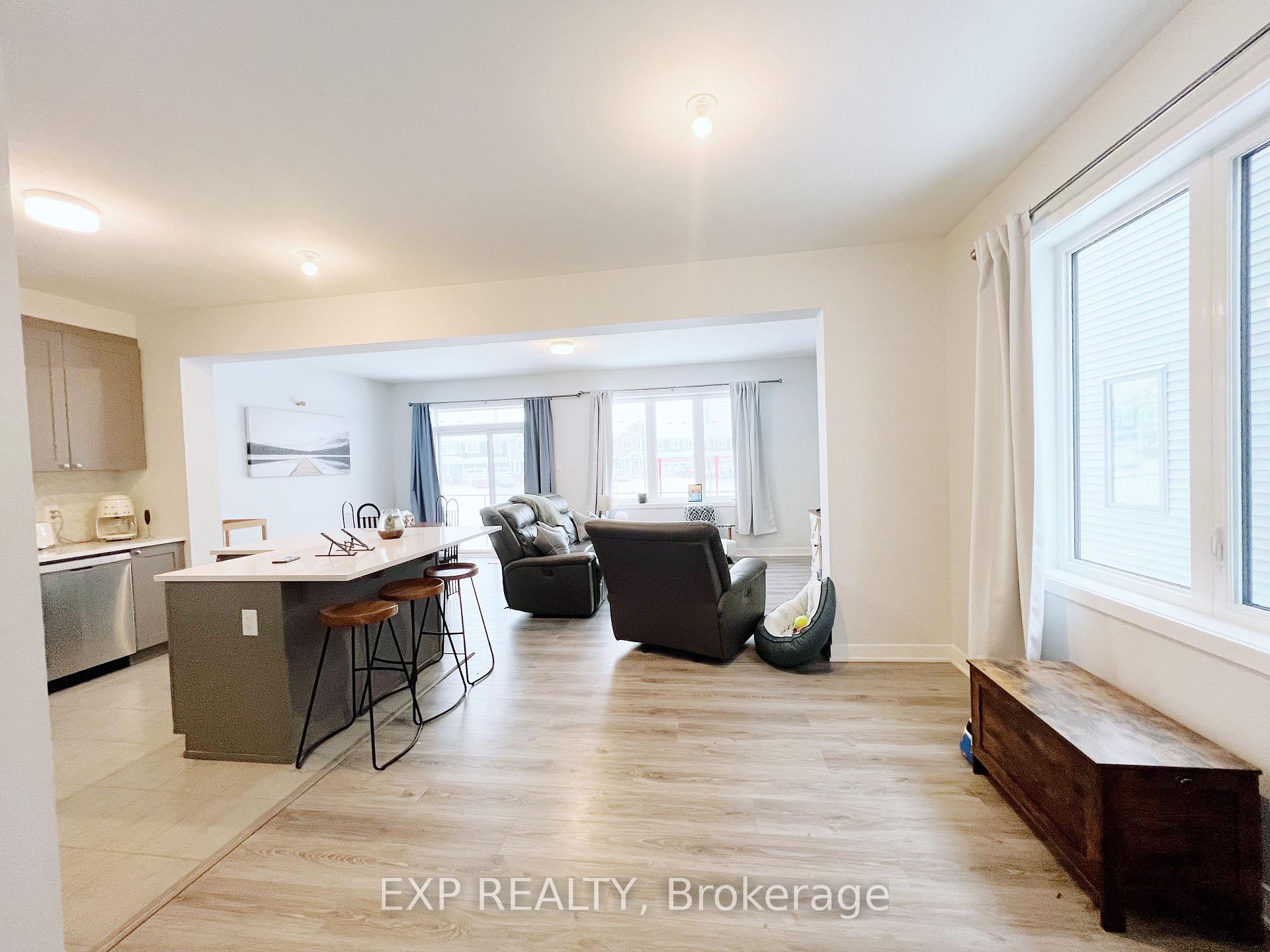 Photo 6 of 2179 Winsome Terrace, Ottawa, Fallingbrook/Gardenway South — HOMEH